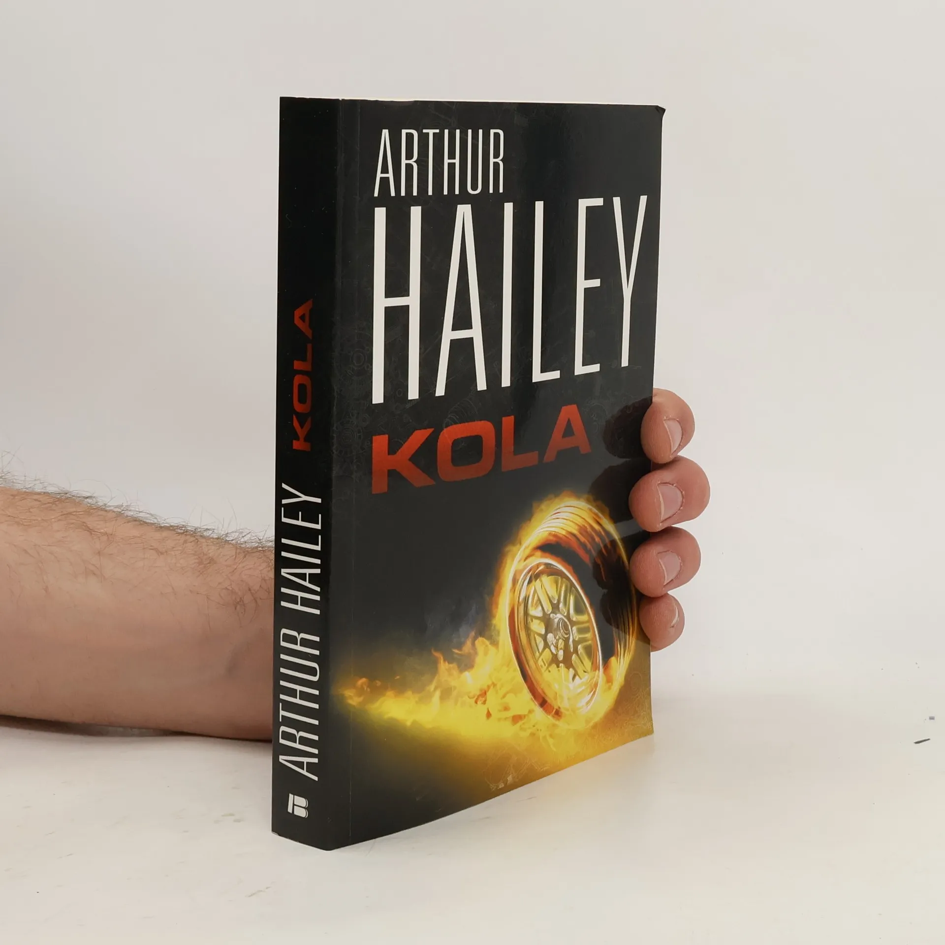 Kola | Kniha | Arthur Hailey | CS