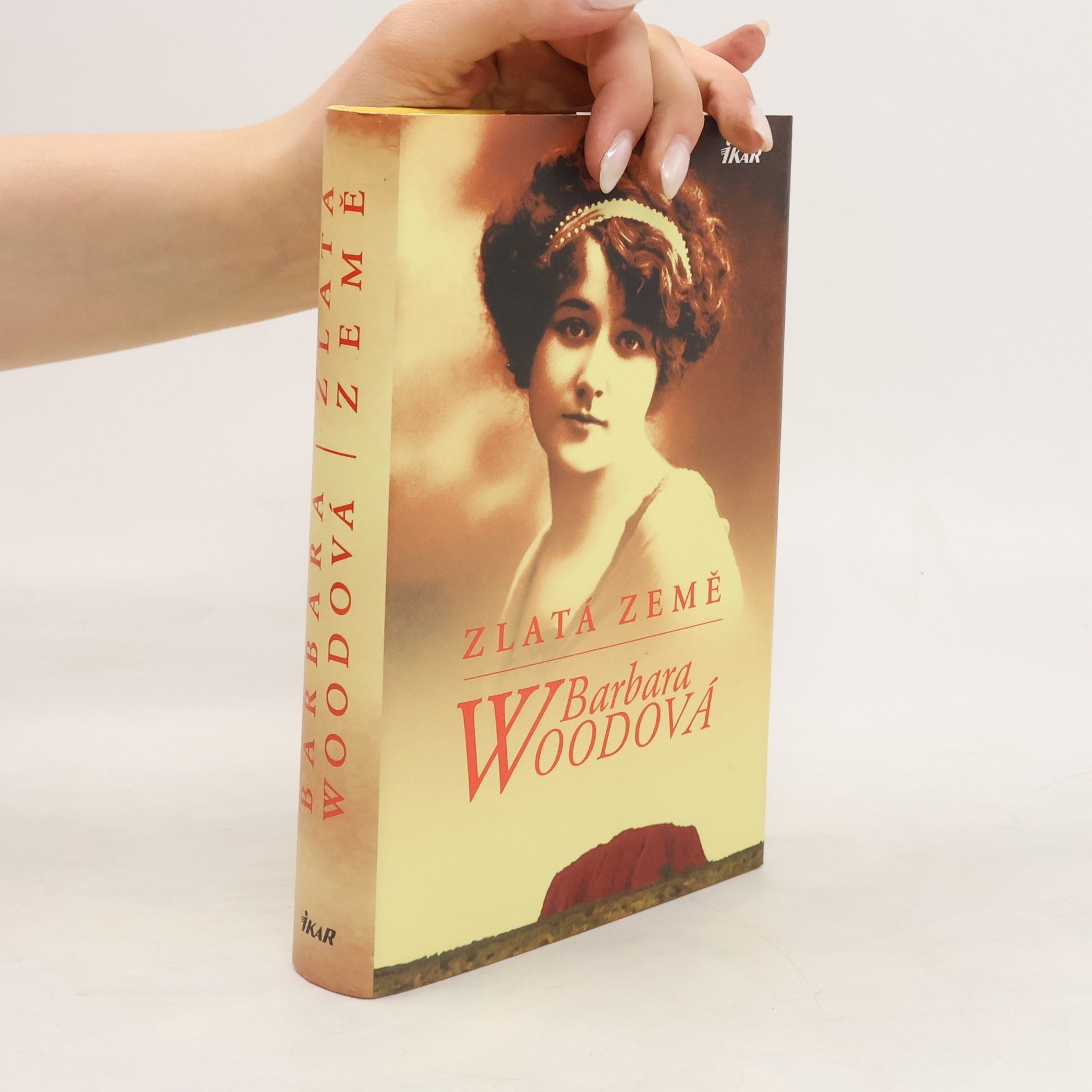 Barbara Wood Zlatá země