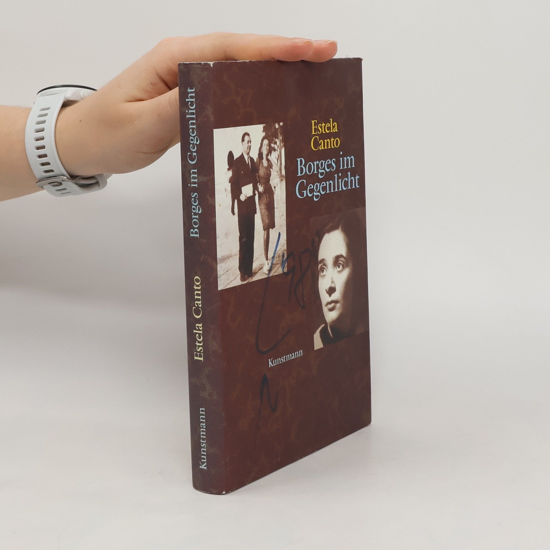 Estela Canto Borges im Gegenlicht