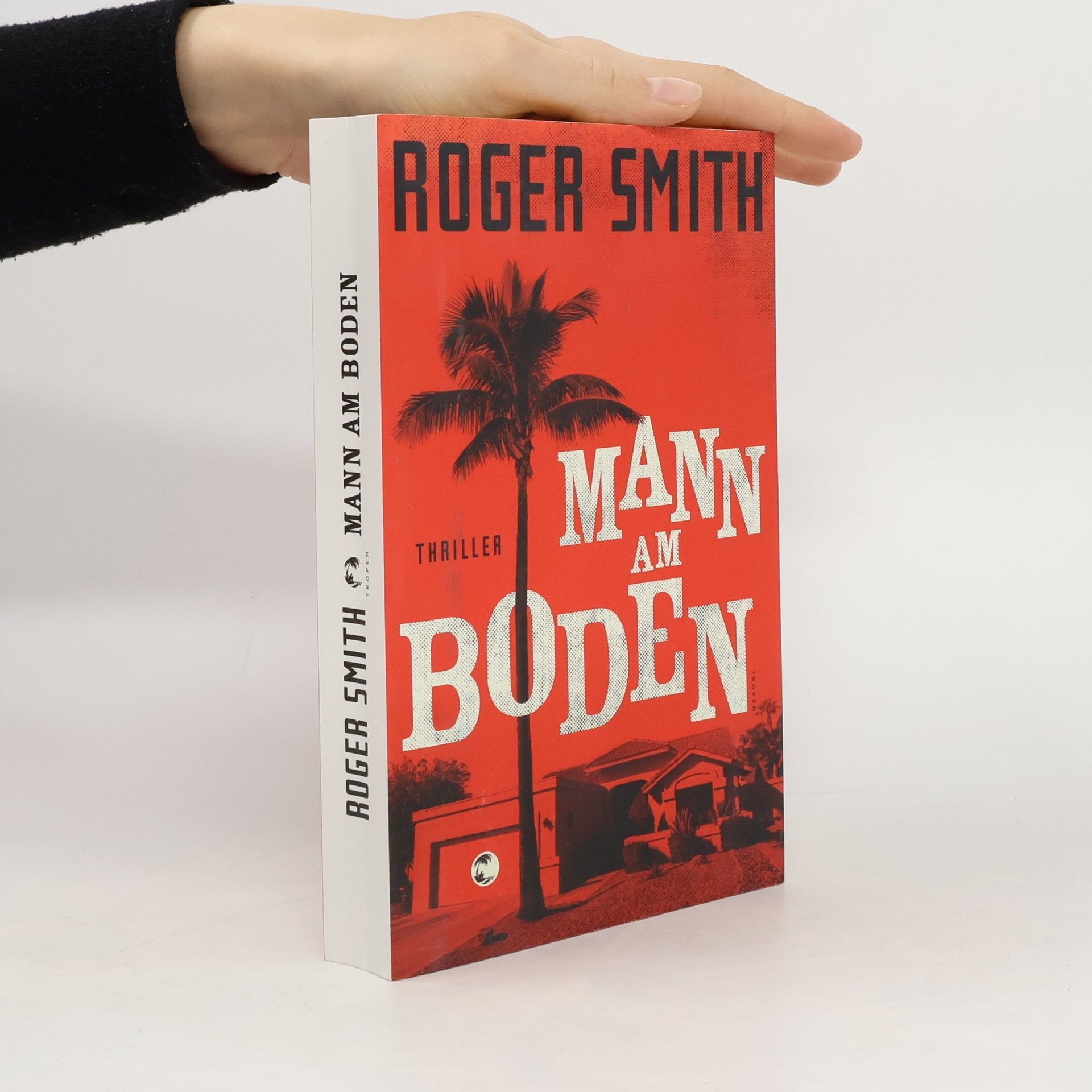 Roger Smith Mann am Boden