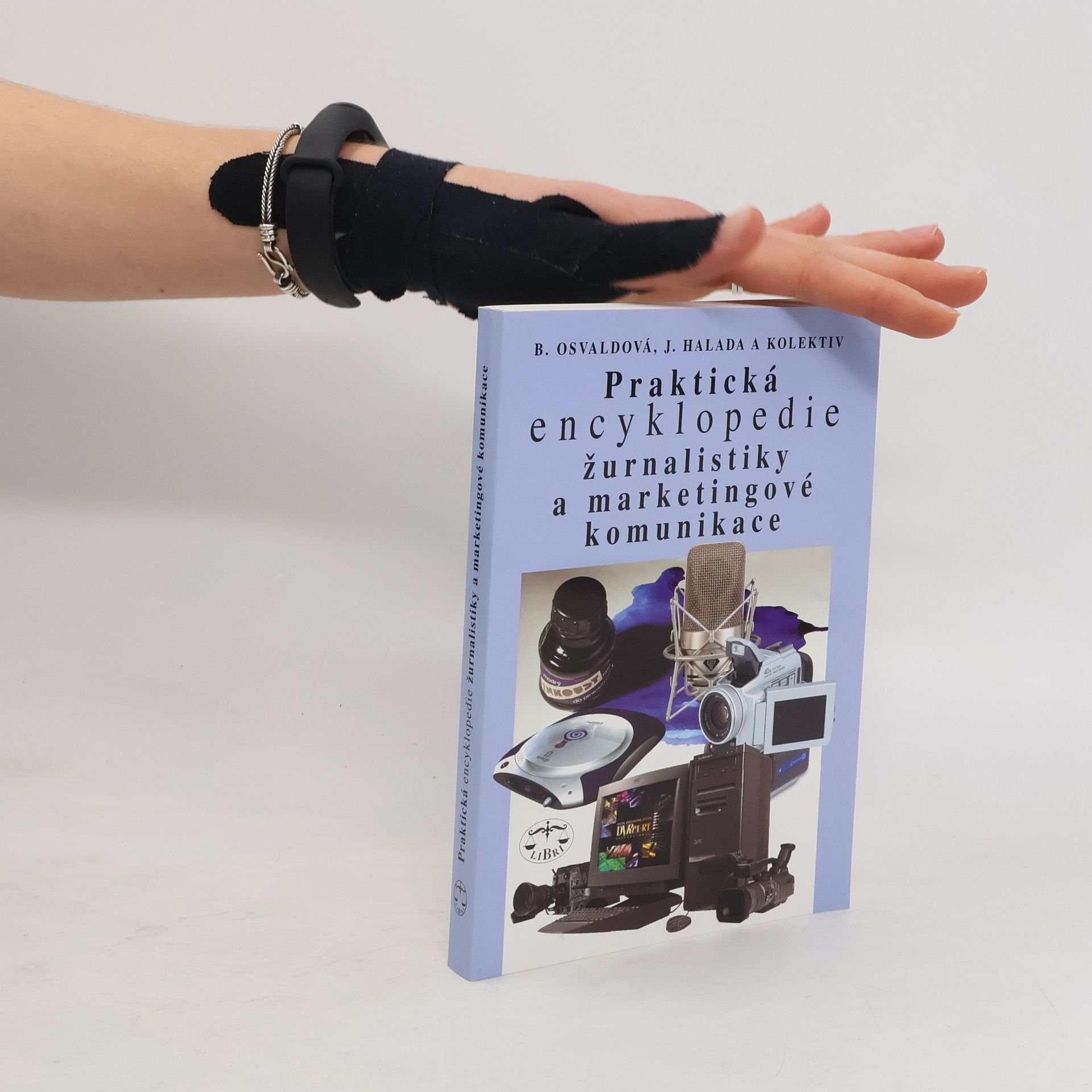 Barbora Osvaldová Praktická encyklopedie žurnalistiky a marketingové komunikace