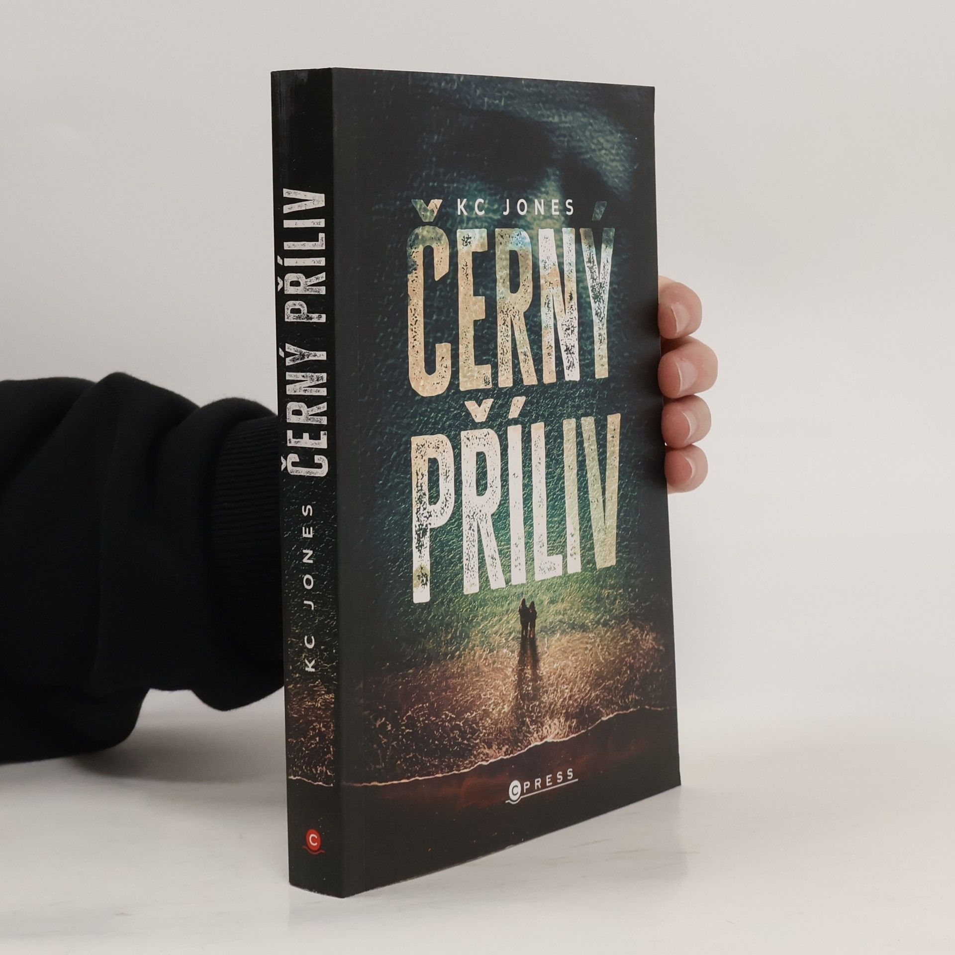 K. C. Kevin Charles Jones Černý příliv