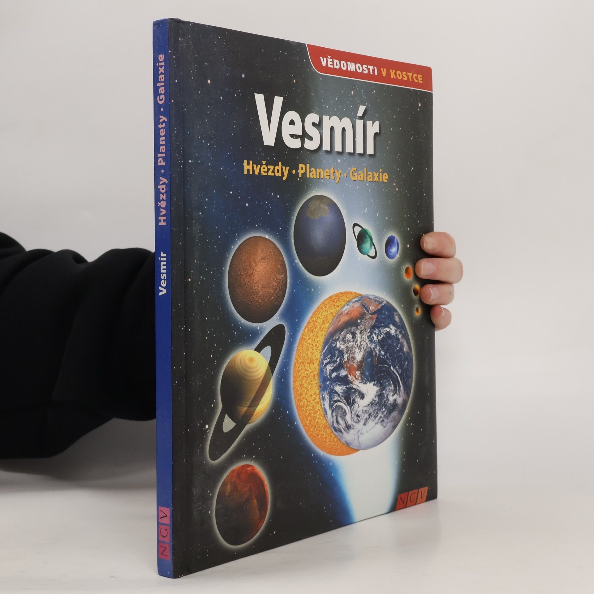 Collectif d'auteurs Vesmír. Hviezdy. Planéty. Galaxie