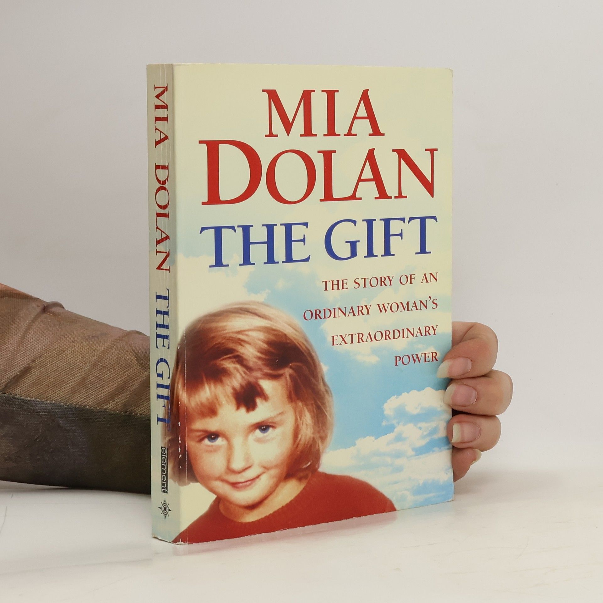 Mia Dolan The gift