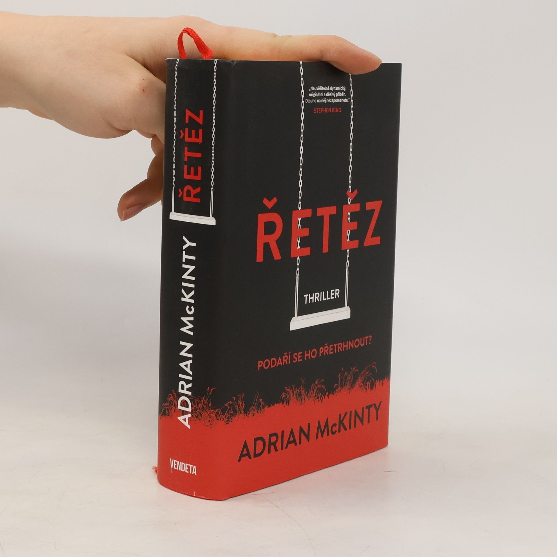 Adrian McKinty Řetěz