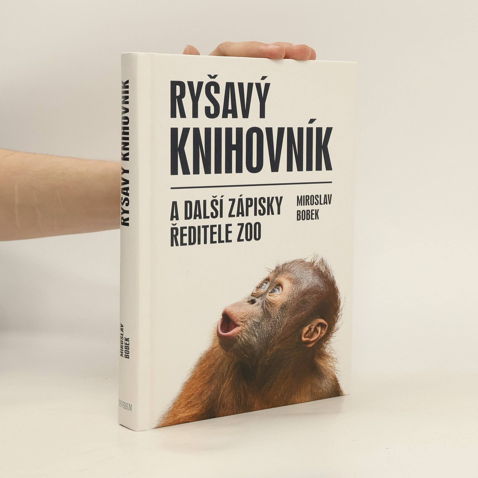 Miroslav Bobek Ryšavý knihovník a další zápisky ředitele zoo