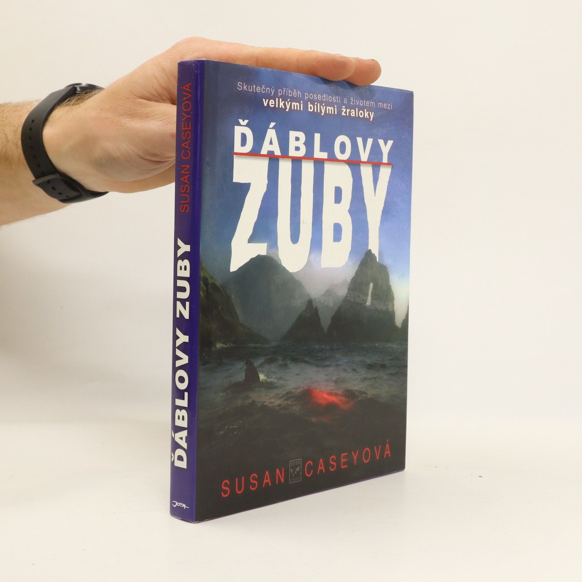 Ďáblovy zuby : Skutečný příběh o přežití a posedlosti mezi velkými bílými žraloky