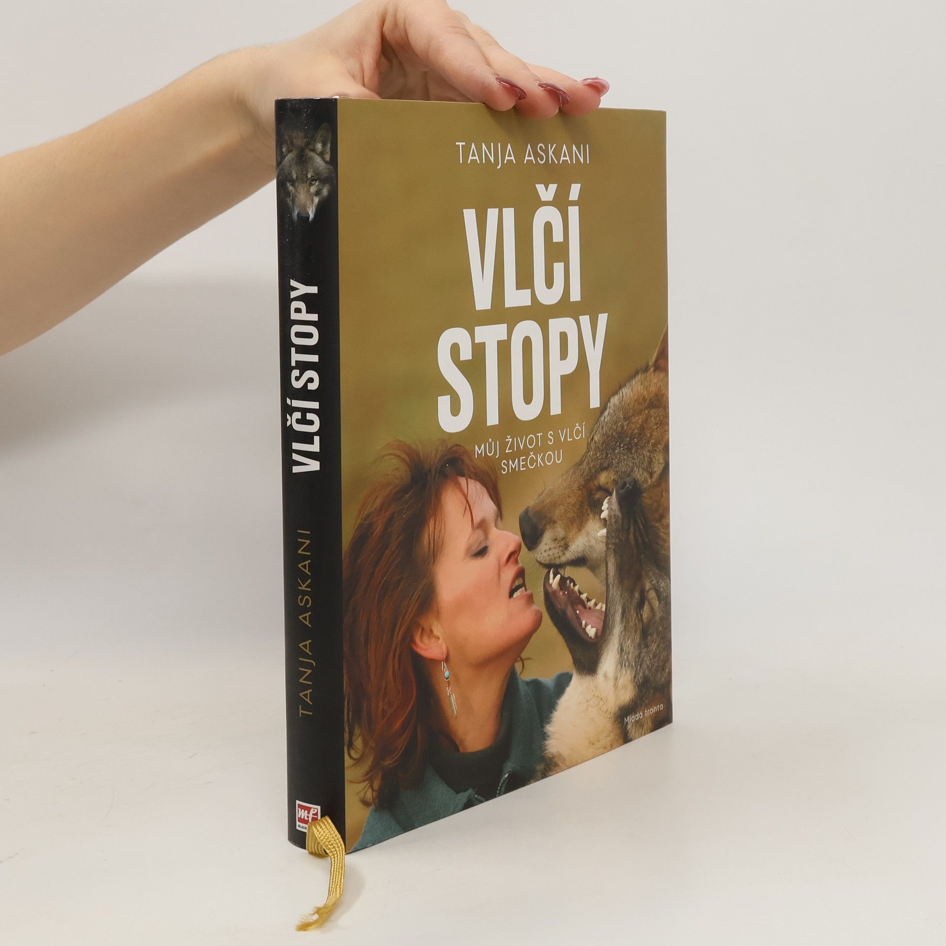 Tanja Askani Vlčí stopy: Můj život s vlčí smečkou