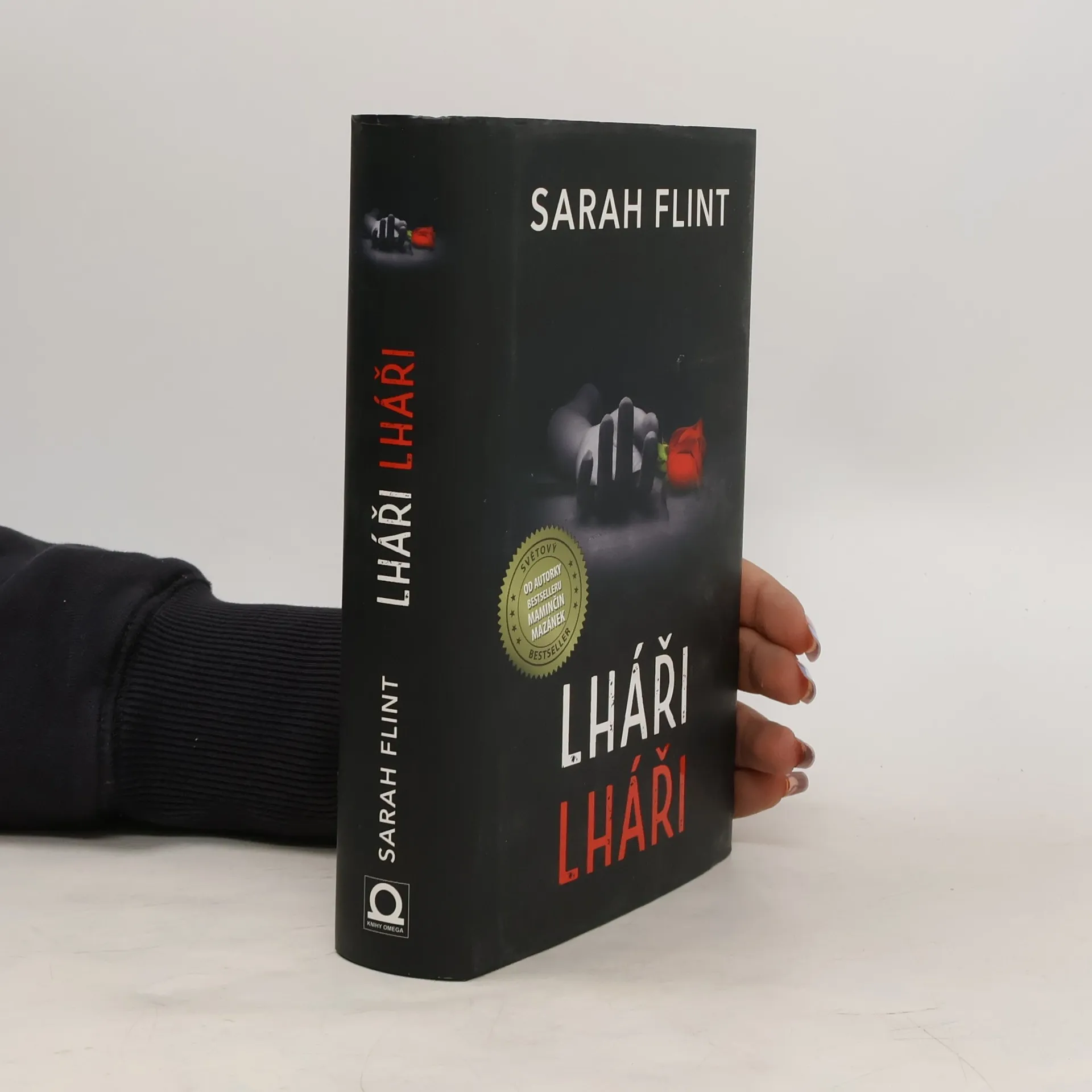 Lháři, lháři | Kniha | Sarah Flint