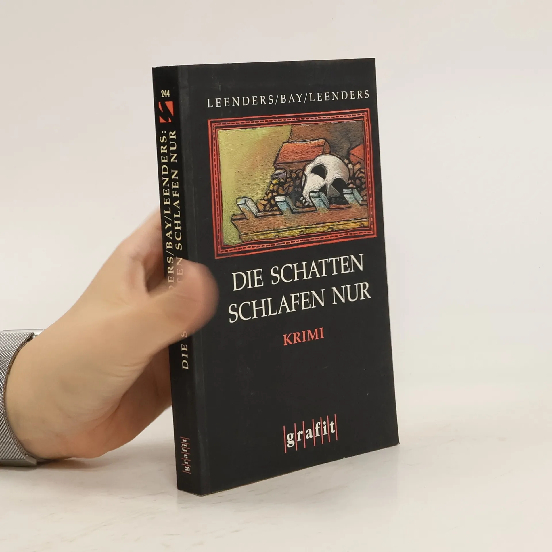 Die Schatten schlafen nur | Book | Hiltrud Leenders | DE