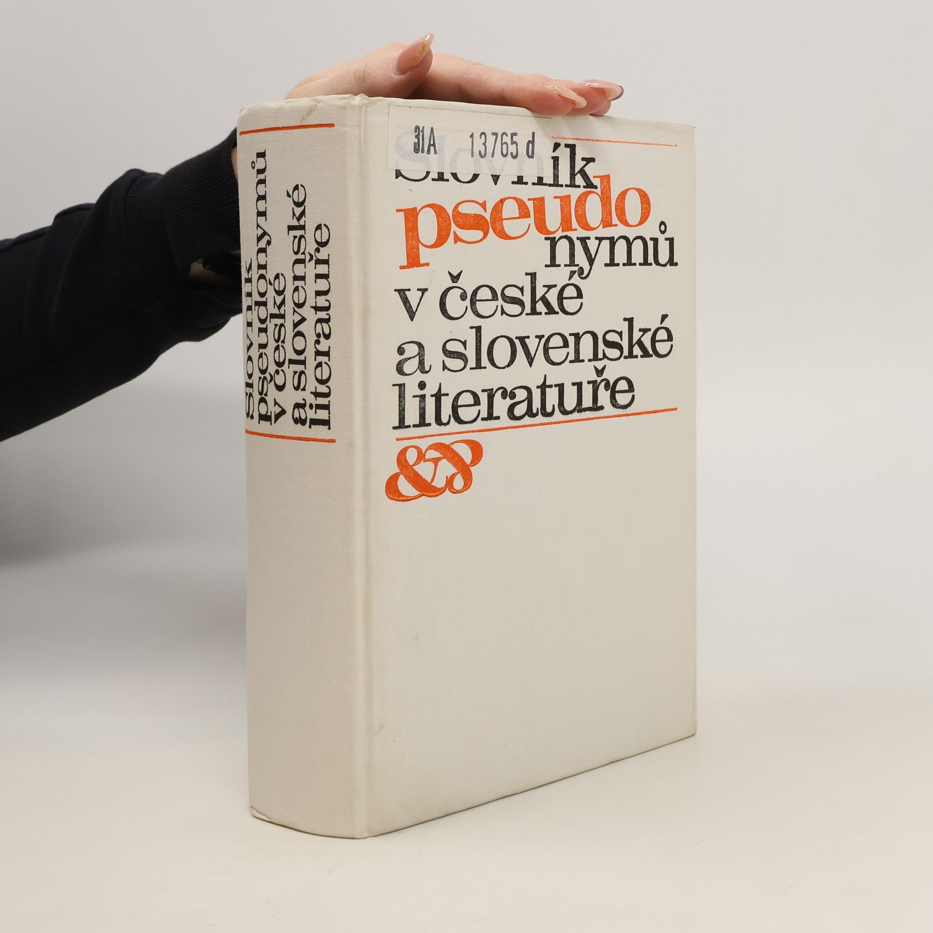 J. Vopravil Slovník pseudonymů v české a slovenské literatuře