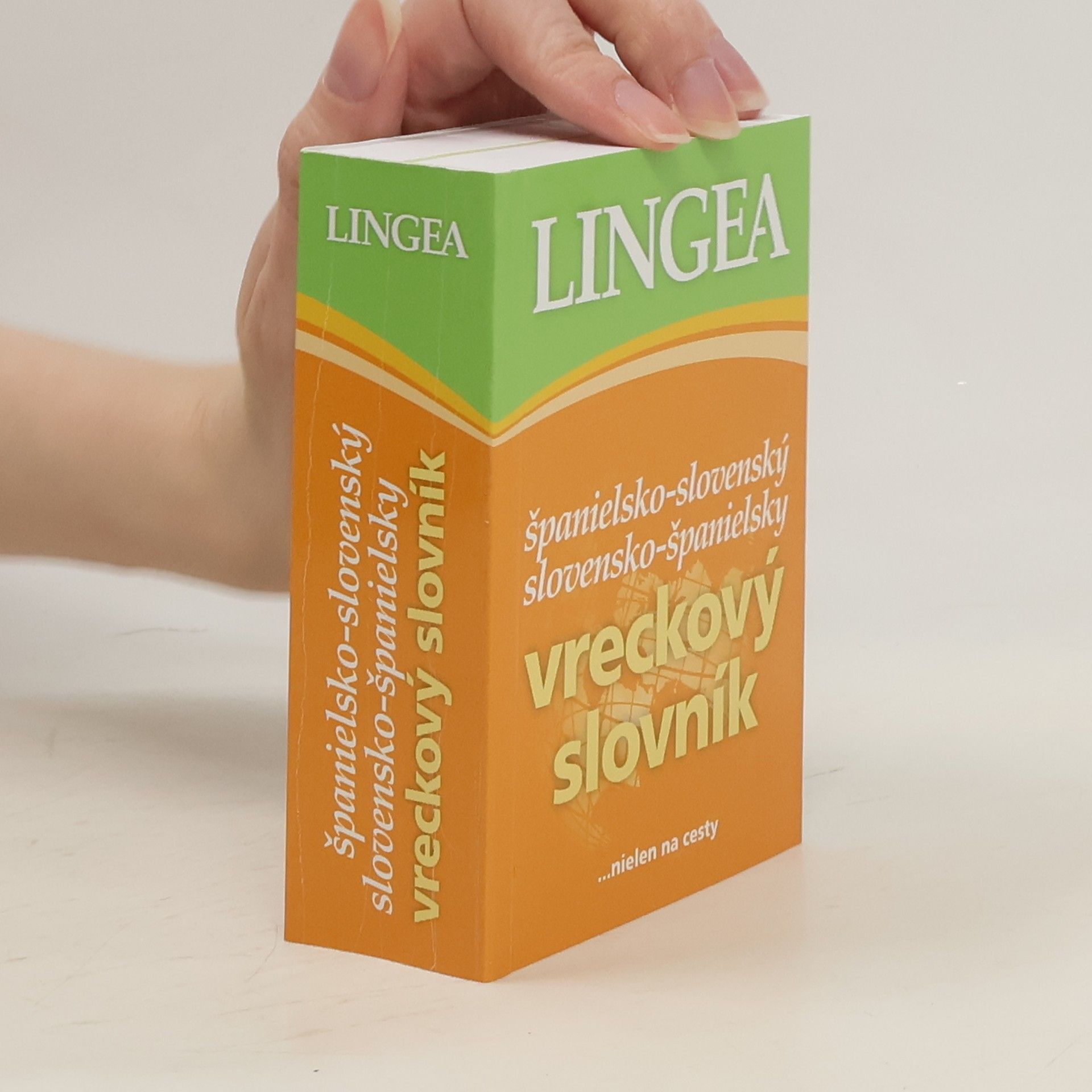Collectif d'auteurs Lingea vreckový slovník: španielsko-slovenský a slovensko-španielsky