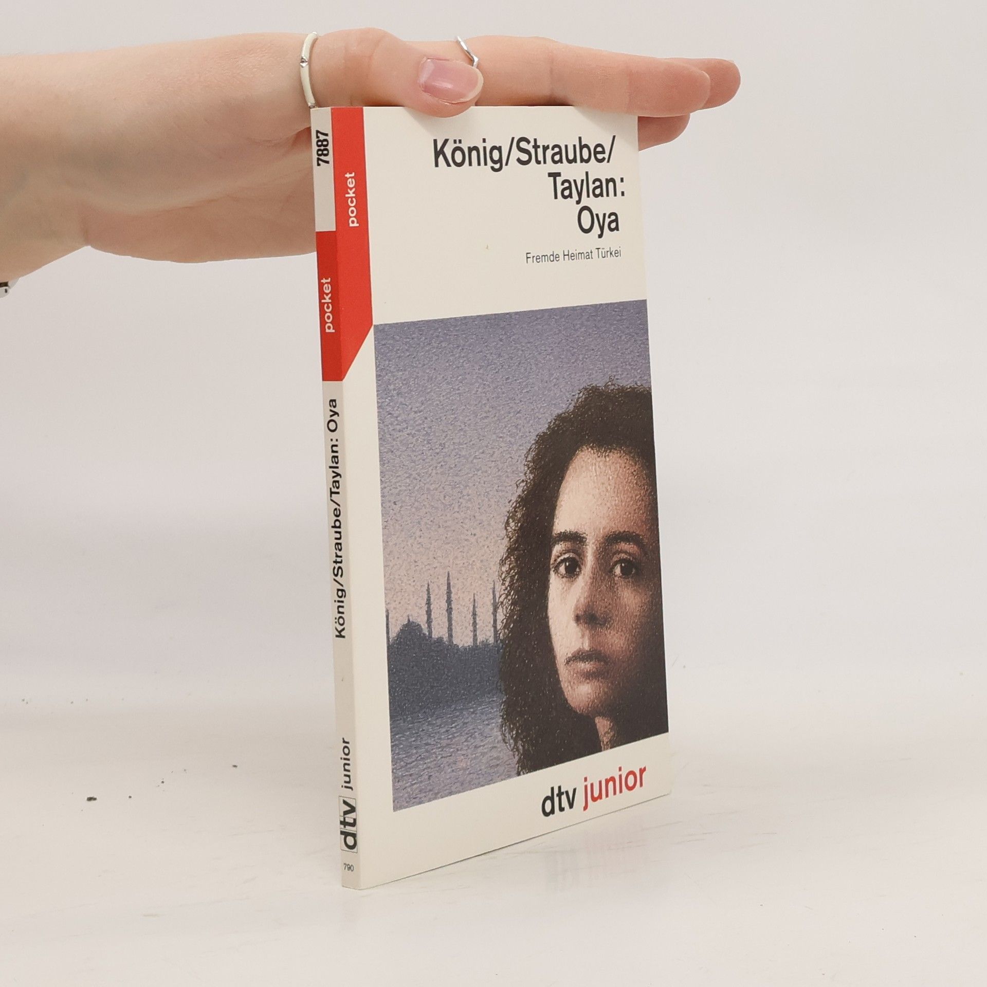Karin König Oya