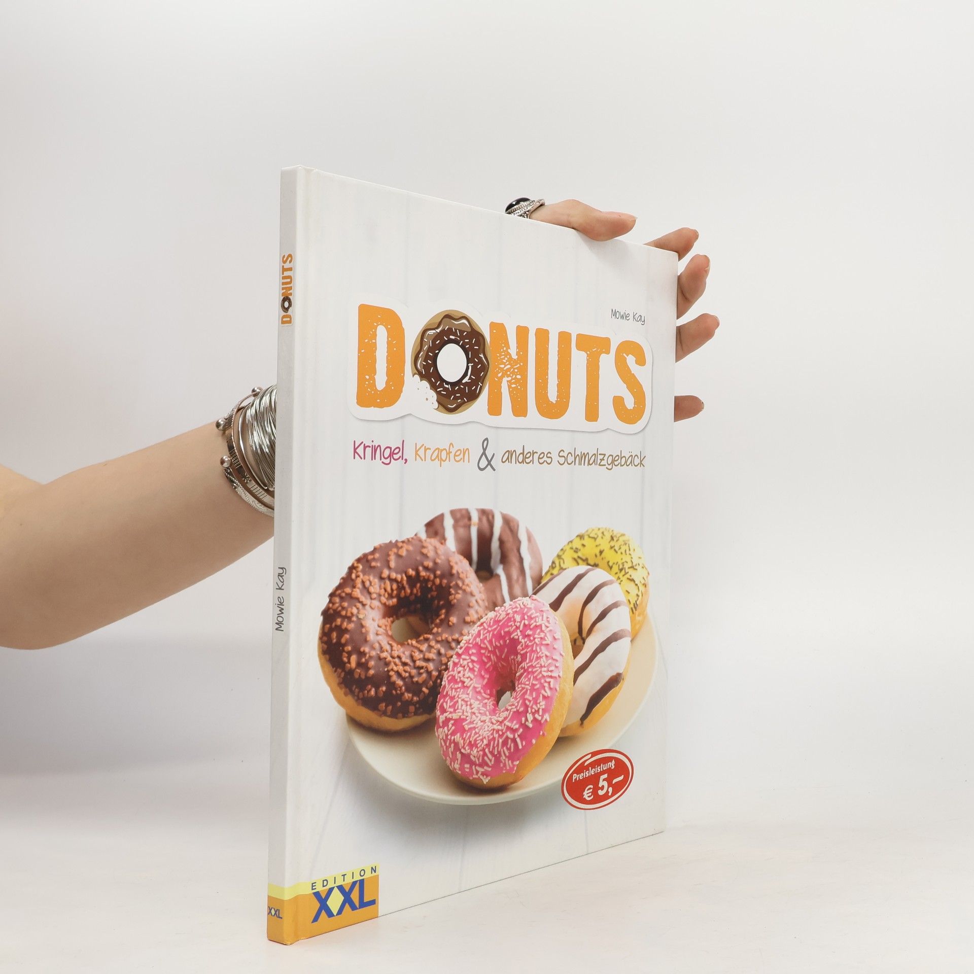 Mowie Kay Donuts