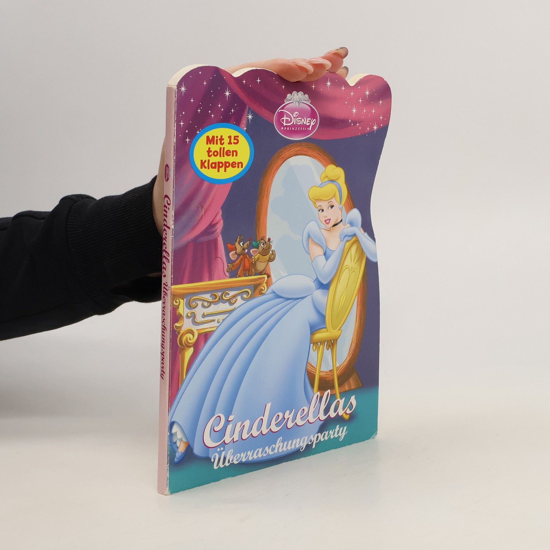 Jami Elder Cinderellas. Überraschungsparty
