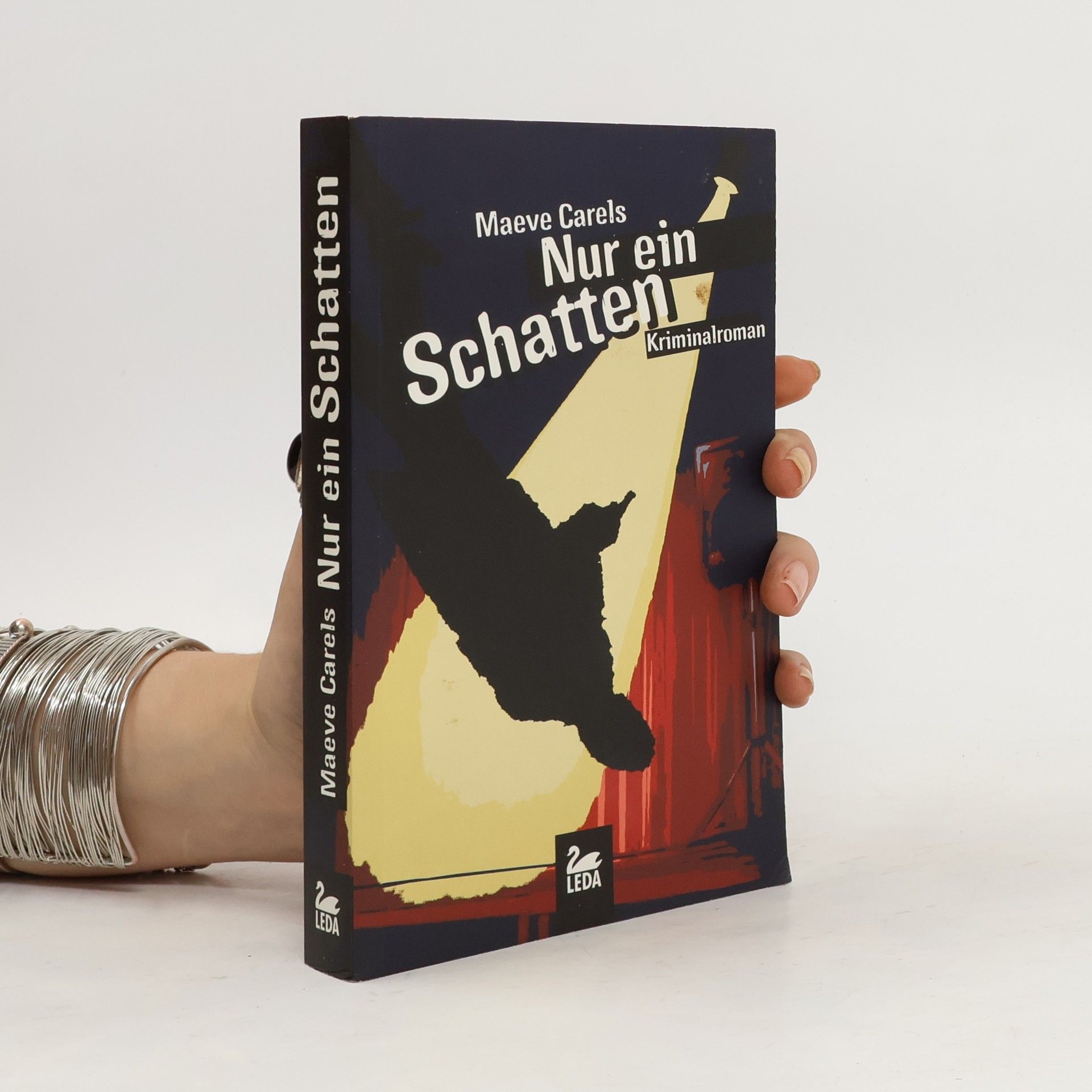 Maeve Carels Nur ein Schatten