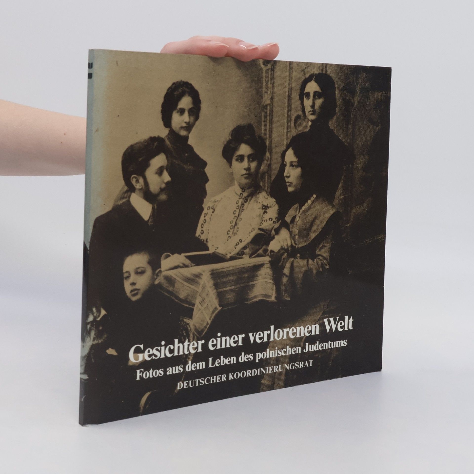 AA.VV. Gesichter einer verlorenen Welt