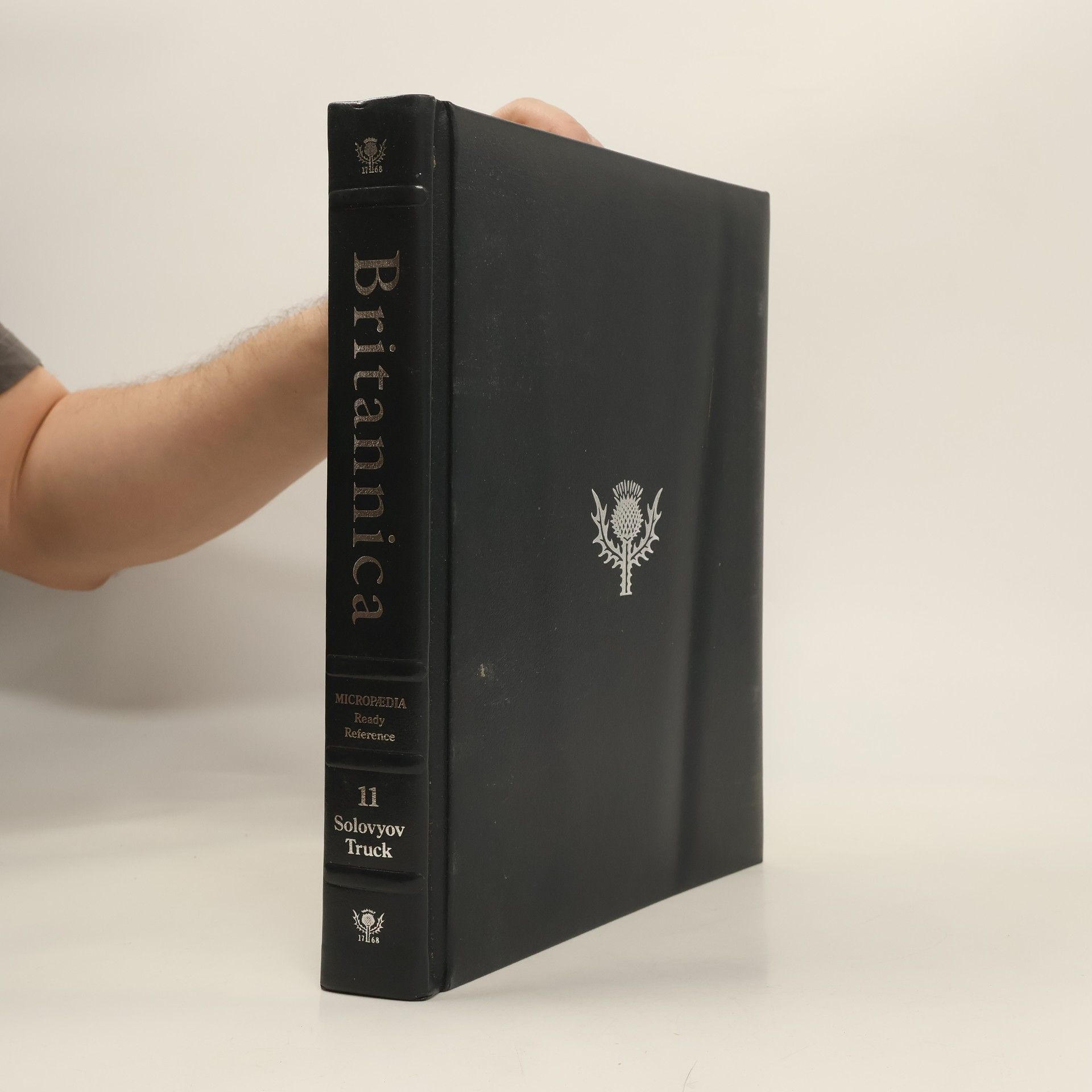 kolektiv The New Encyclopaedia Britannica 11