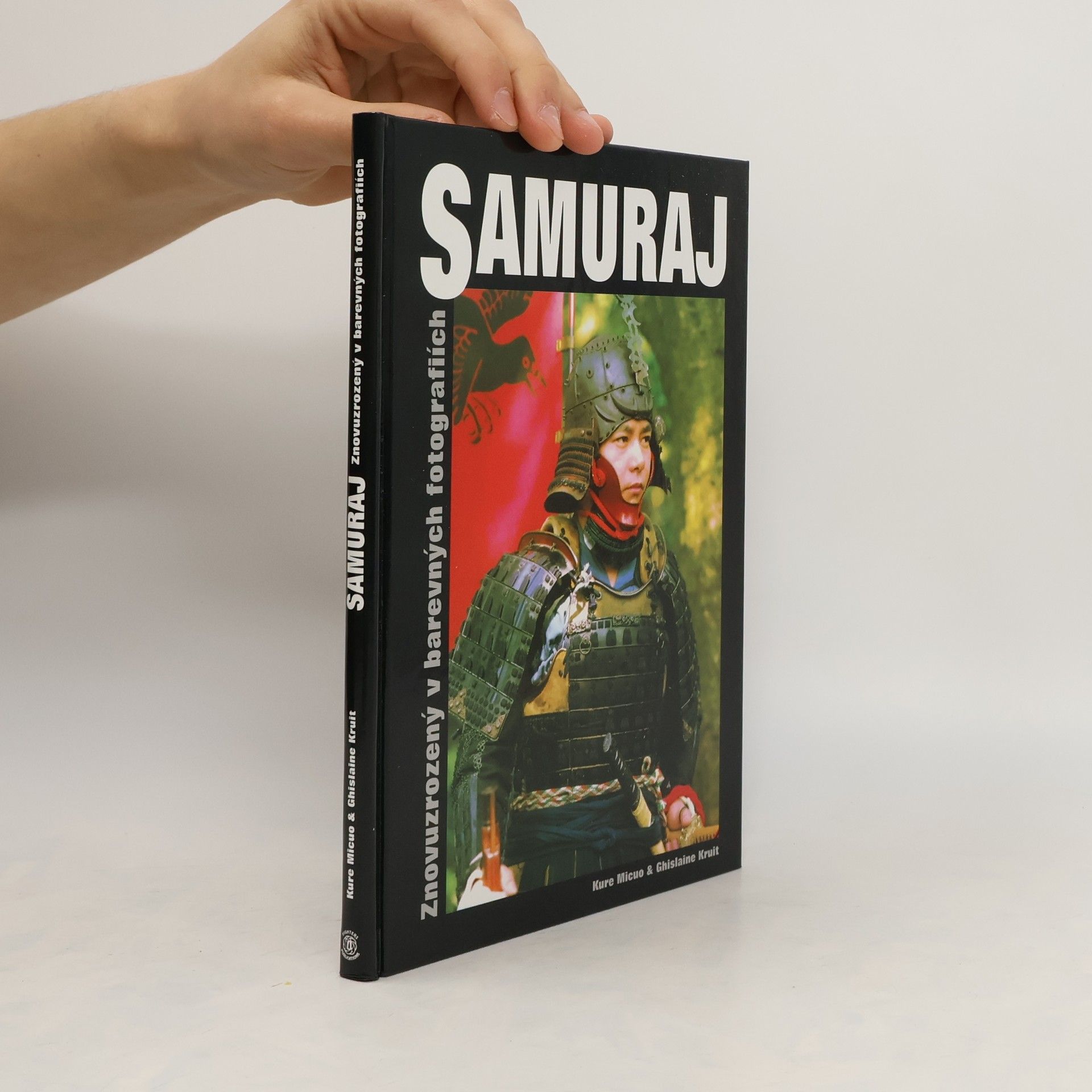 Mitsuo Kure Samuraj : znovuzrozený v barevných fotografiích