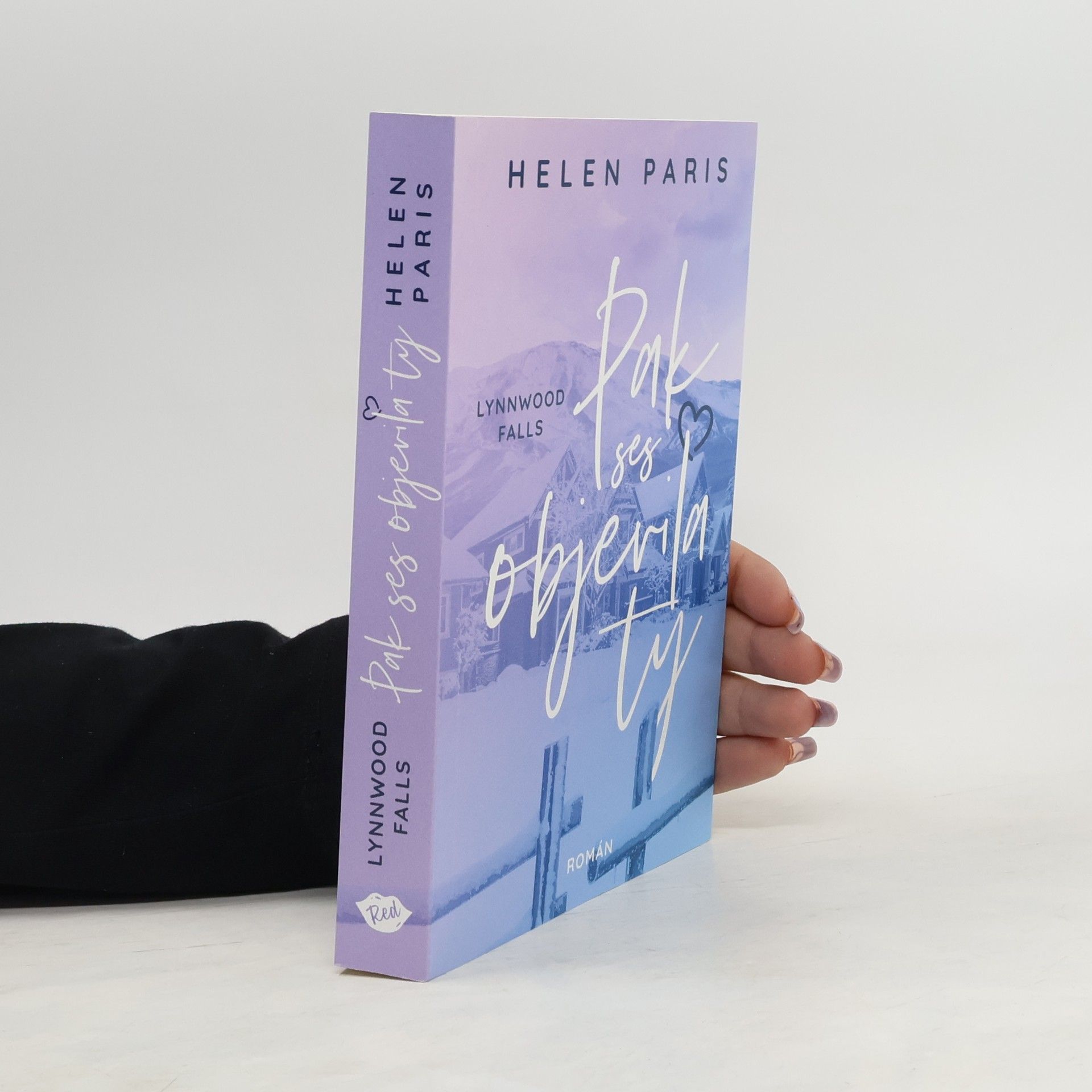 Helen Paris Pak ses objevila ty