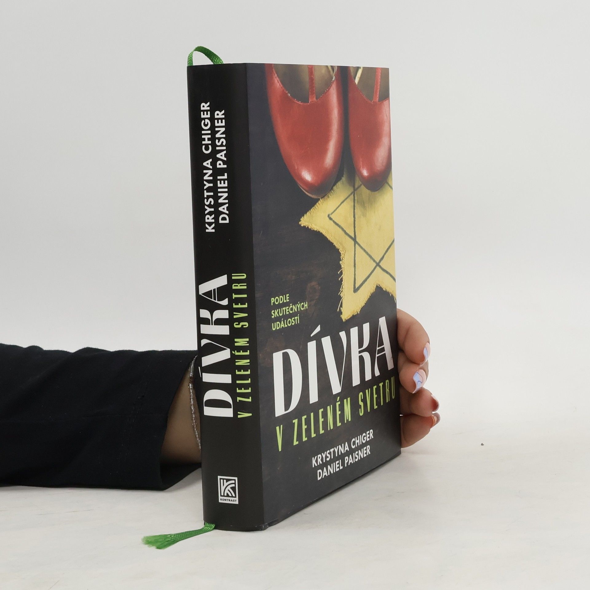 Krystyna Chiger Dívka v zeleném svetru