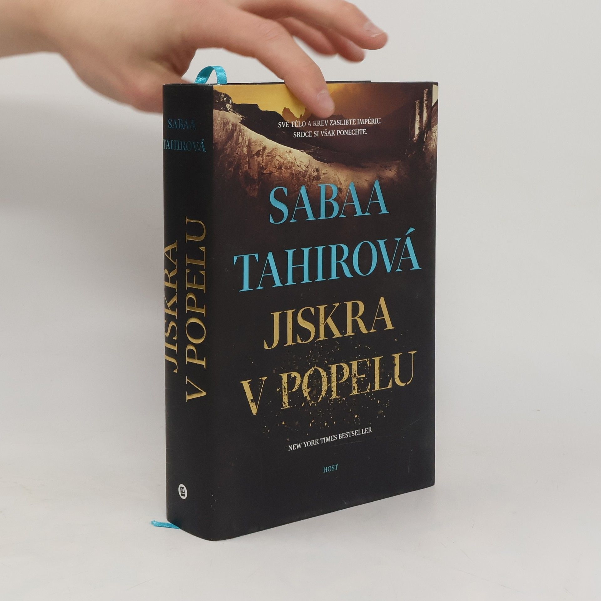 Sabaa Tahir Jiskra v popelu