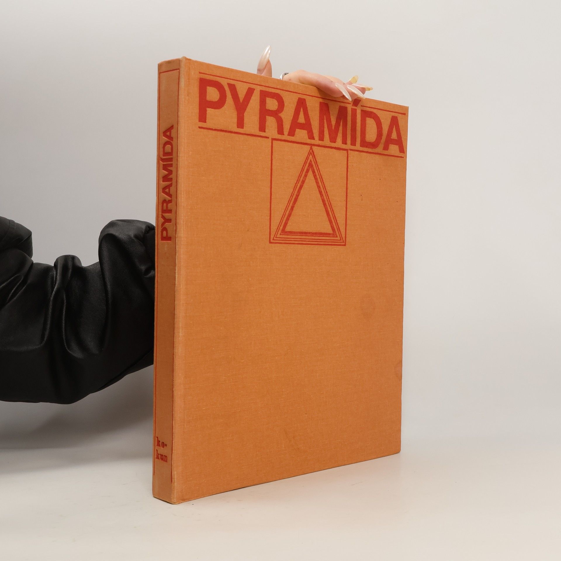 Collectif d'auteurs Pyramída. Ke-kun