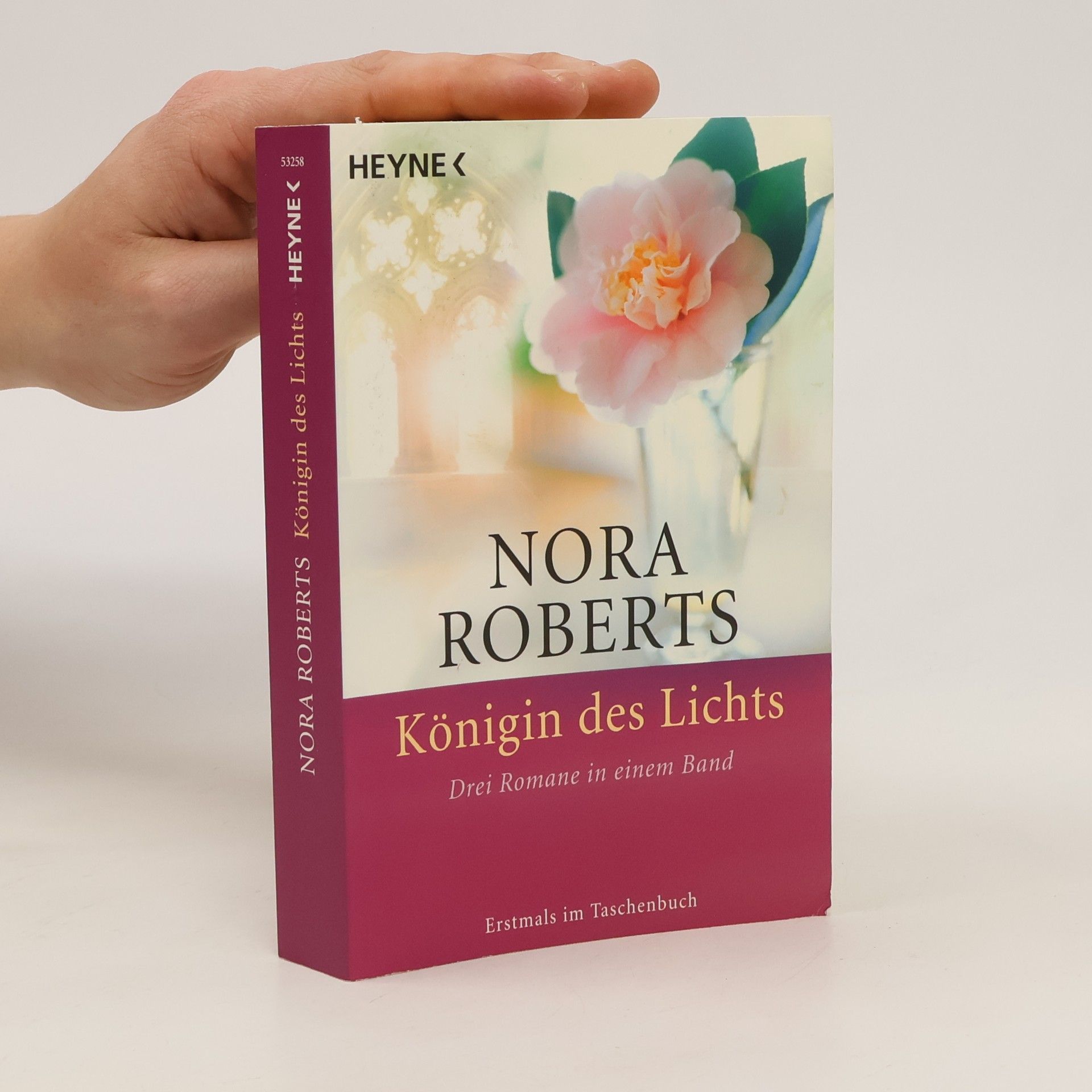 Nora Roberts Königin des Lichts : drei Romane in einem Band