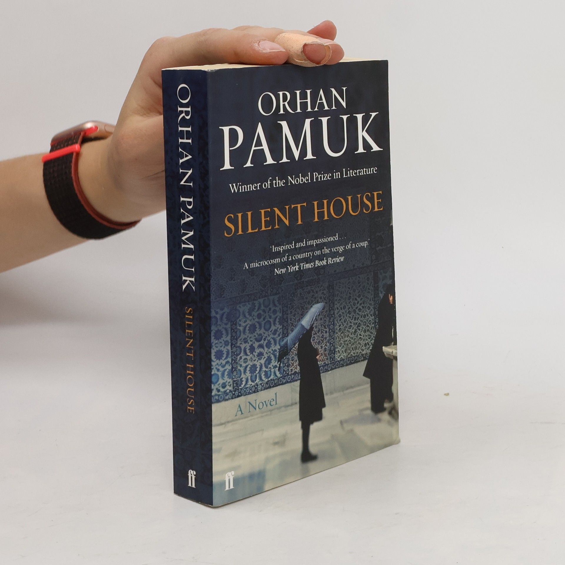 Orhan Pamuk Silent house