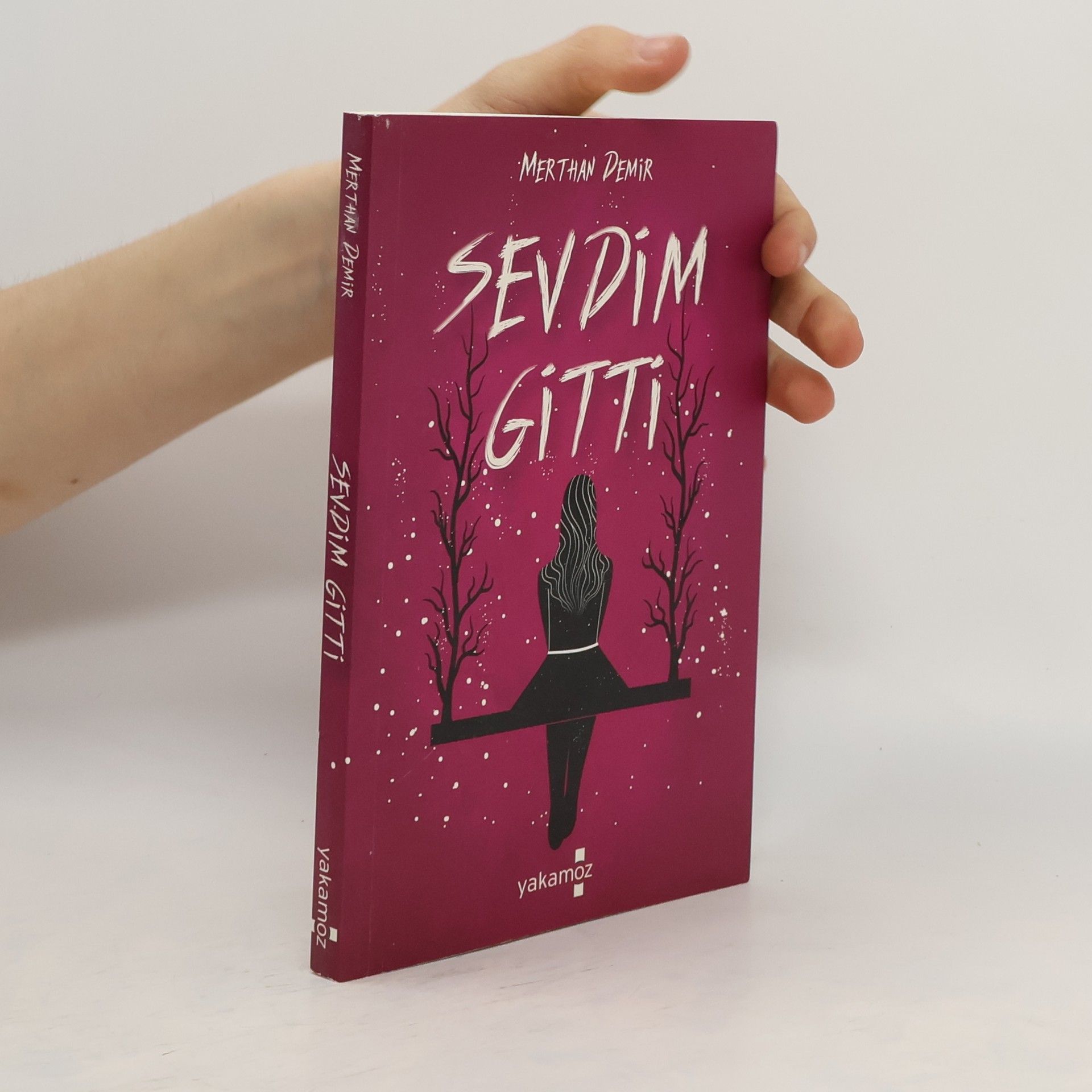 Merthan Demir Sevdim Gitti