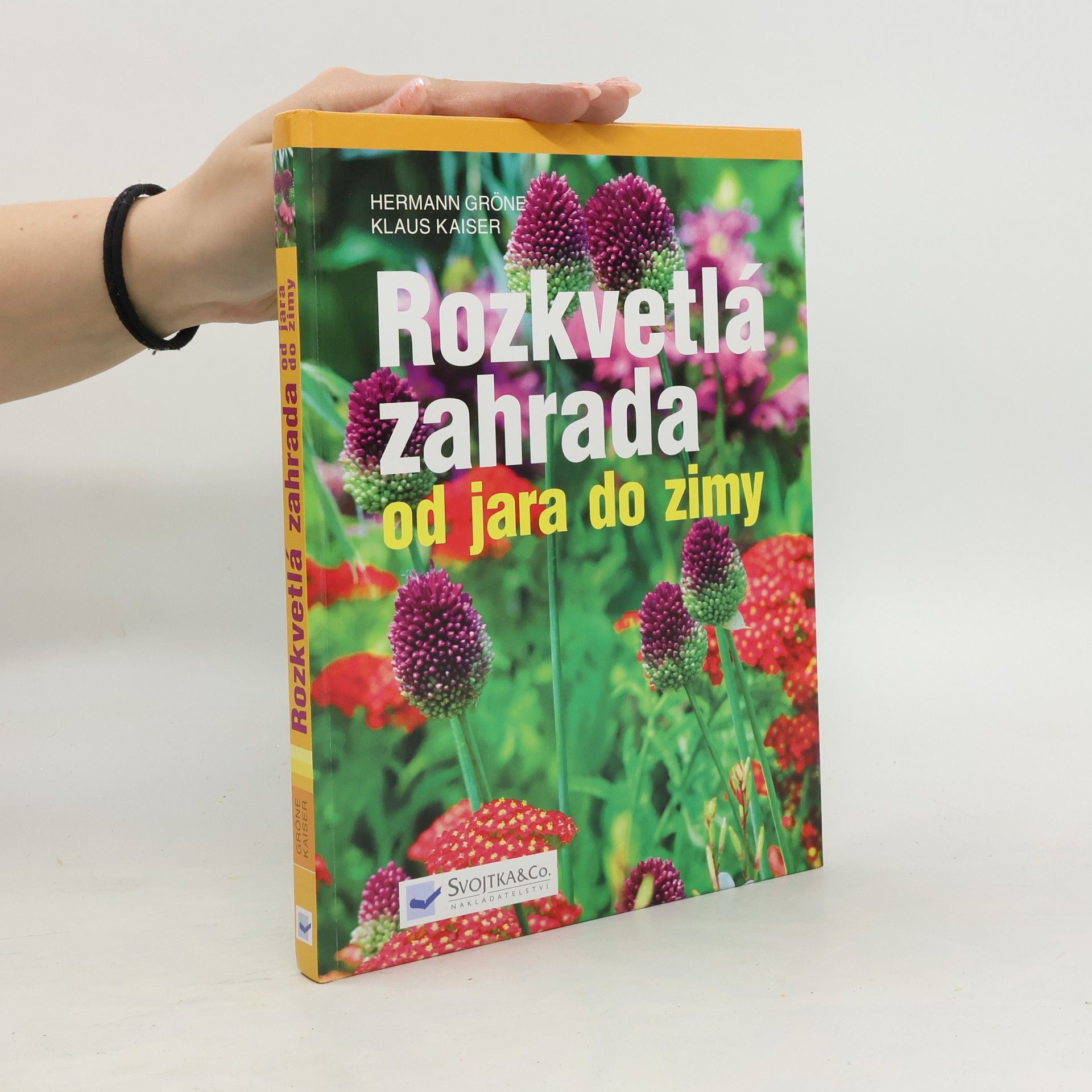 Hermann Gröne Rozkvetlá zahrada od jara do zimy