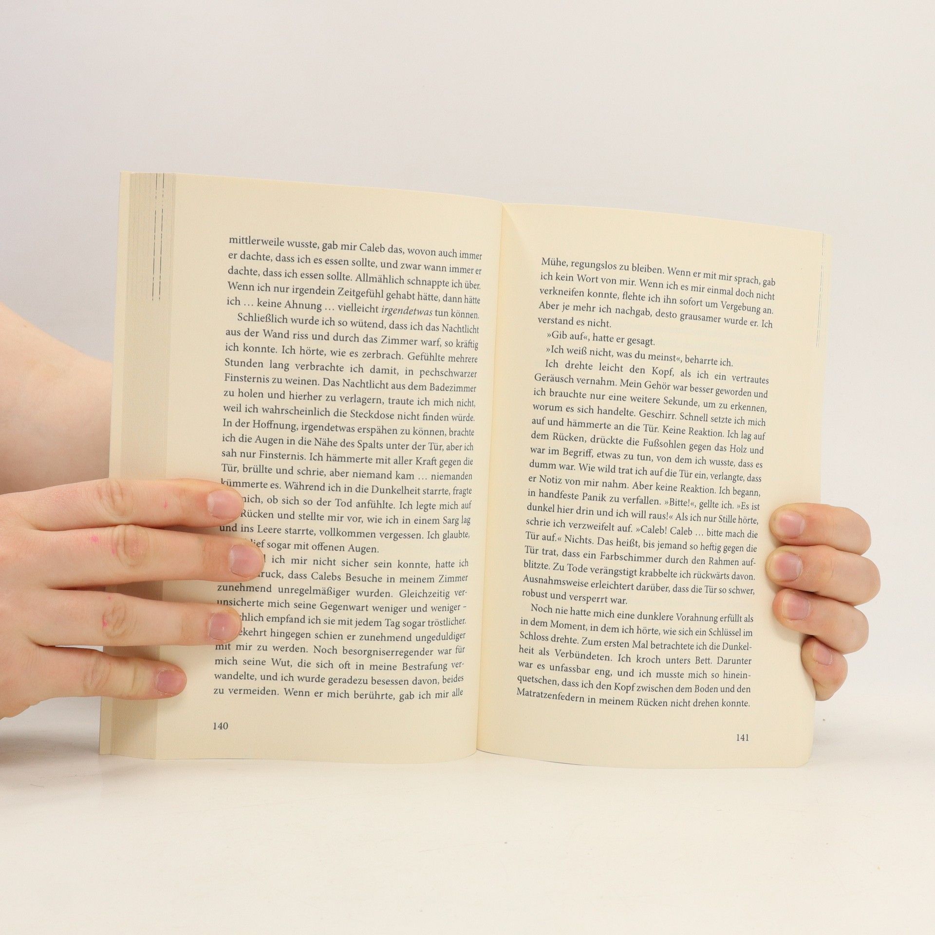 CJ Roberts Fesseln in der Finsternis