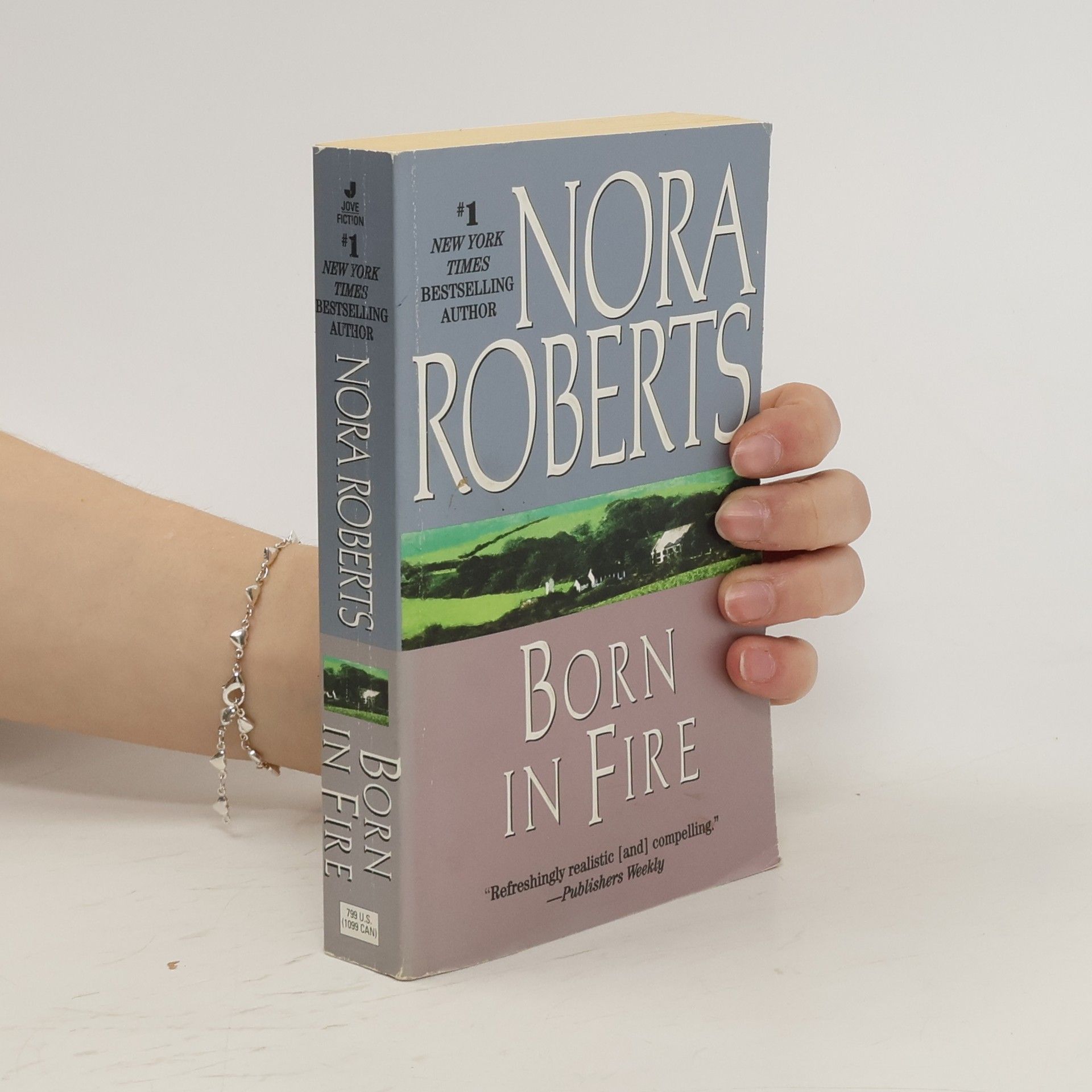 Nora Roberts Born in Fire