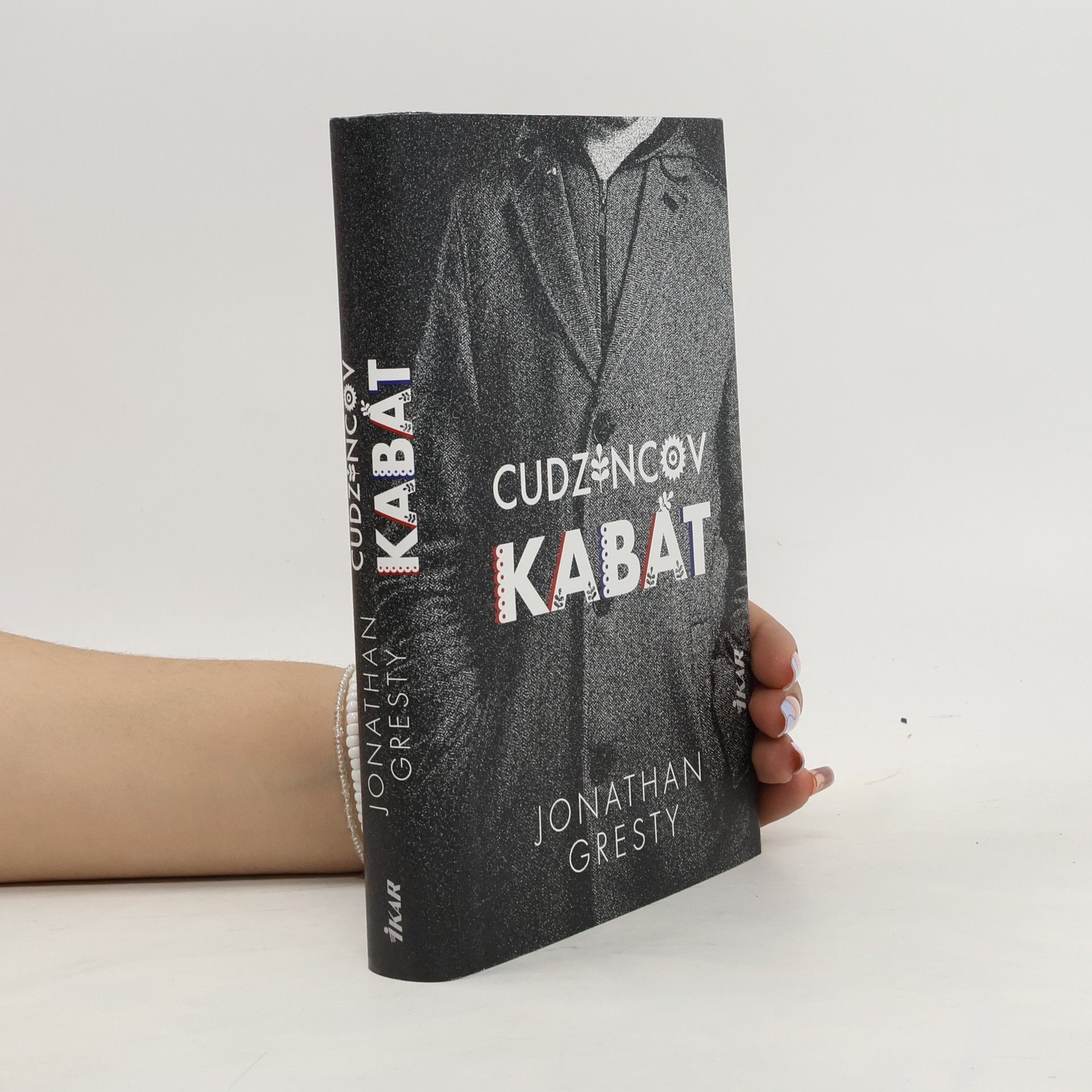 Jonathan Gresty Cudzincov kabát
