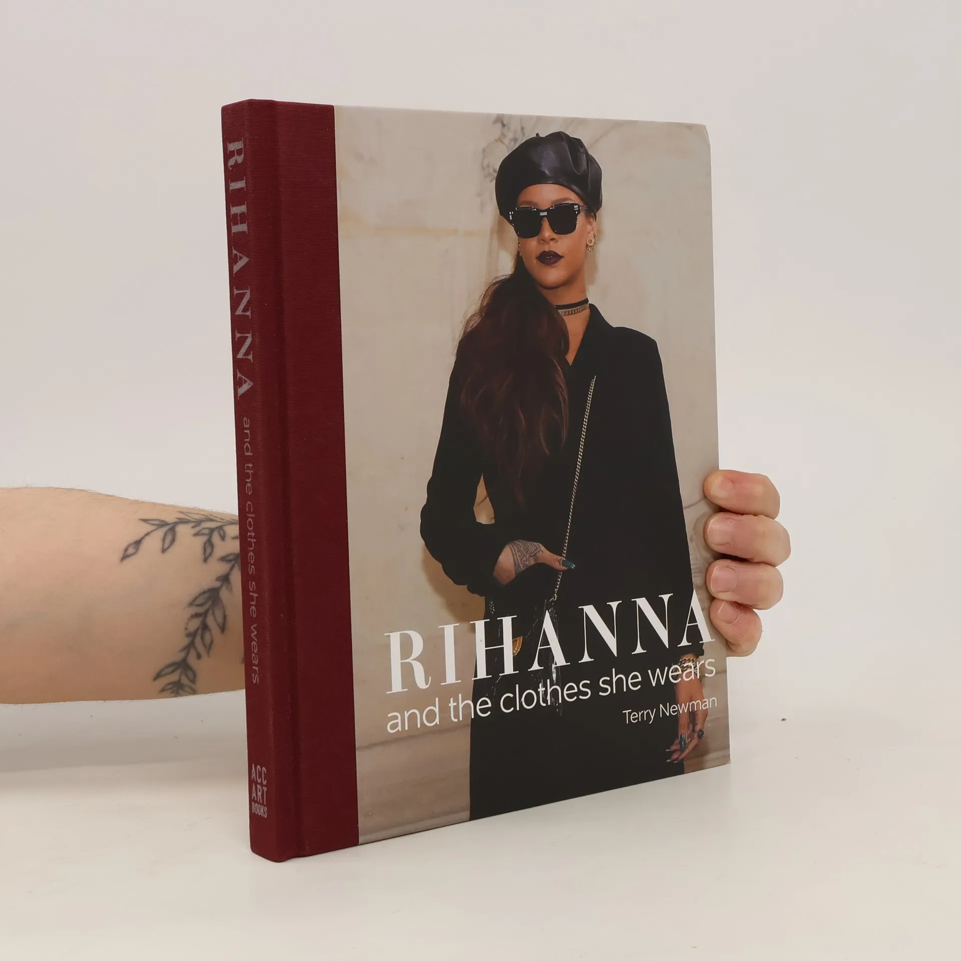 Rihanna | Kniha | pevná | Terry Newman | EN