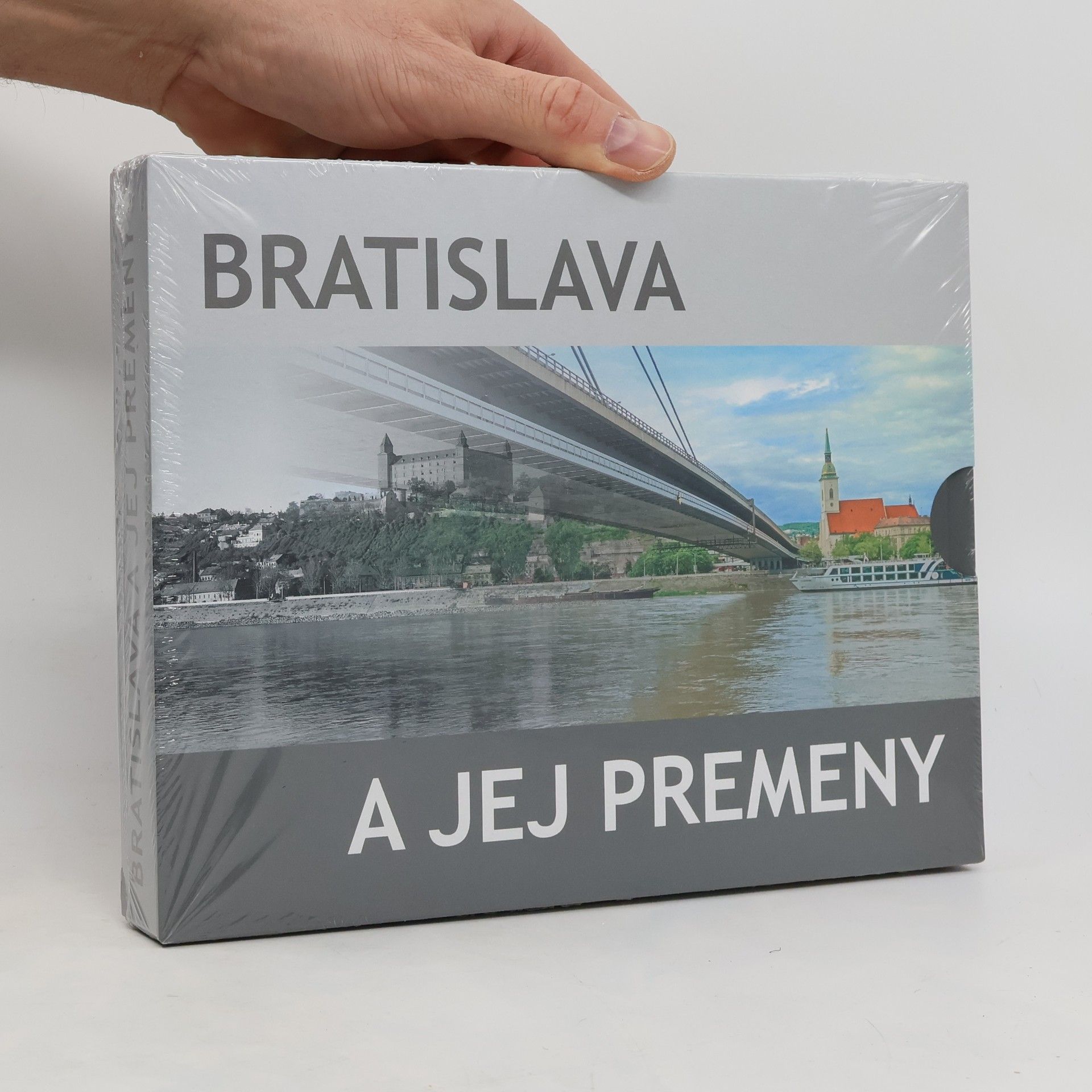 Ján Lacika Bratislava a jej premeny