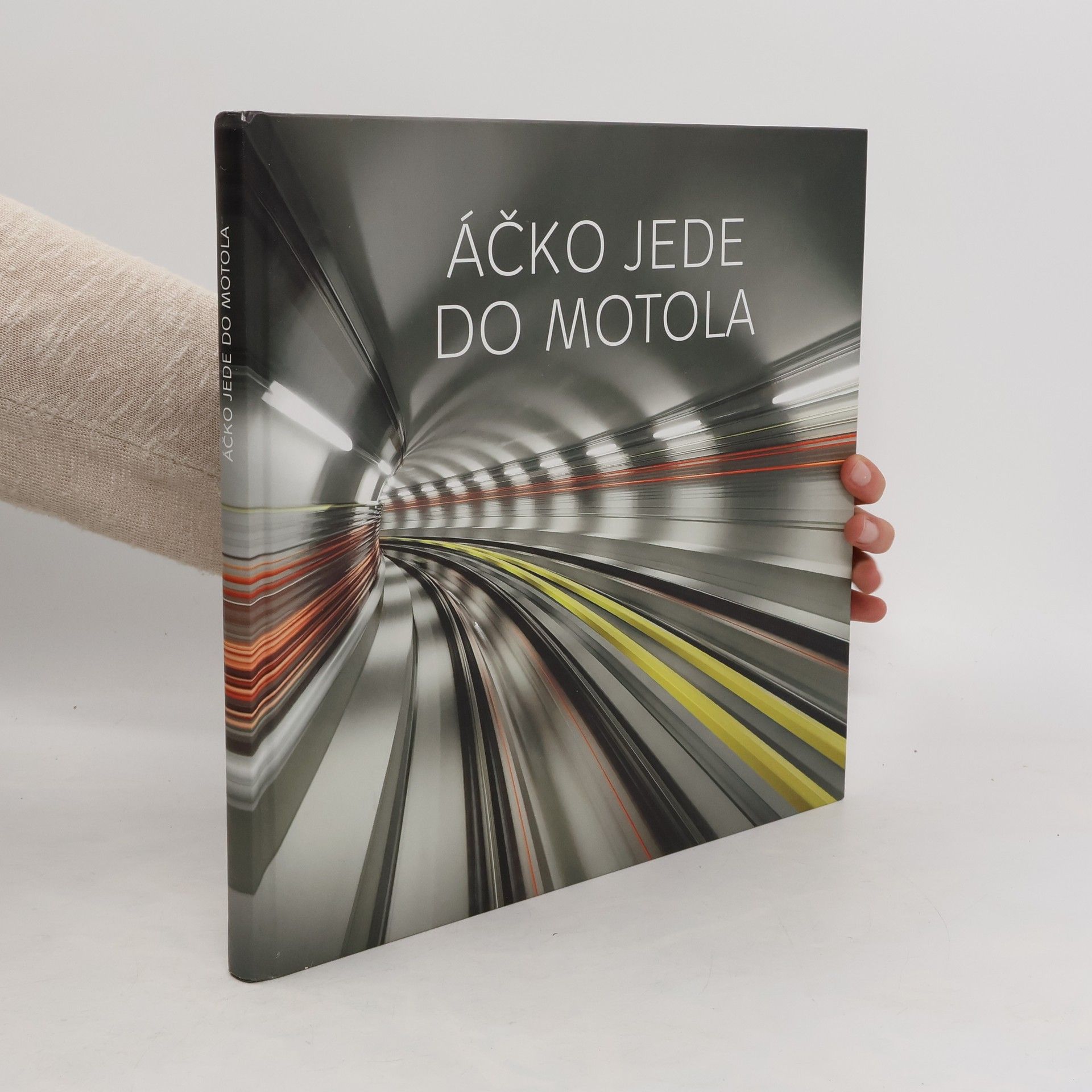 kolektiv Áčko jede do Motola