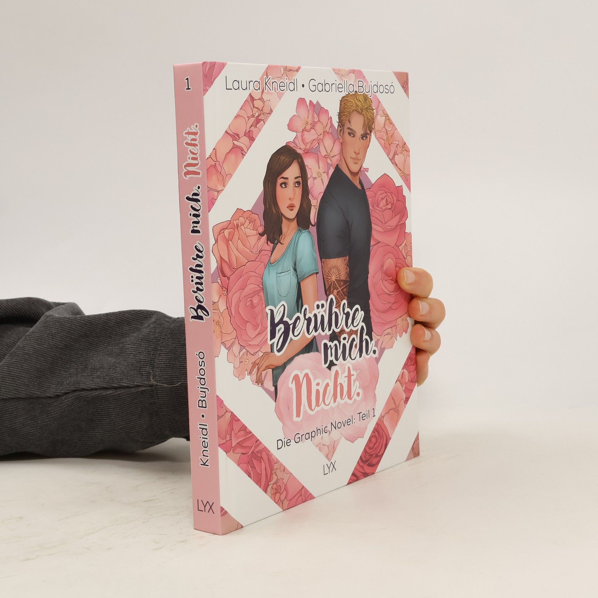Laura Kneidl Berühre mich, nicht - die Graphic Novel 1