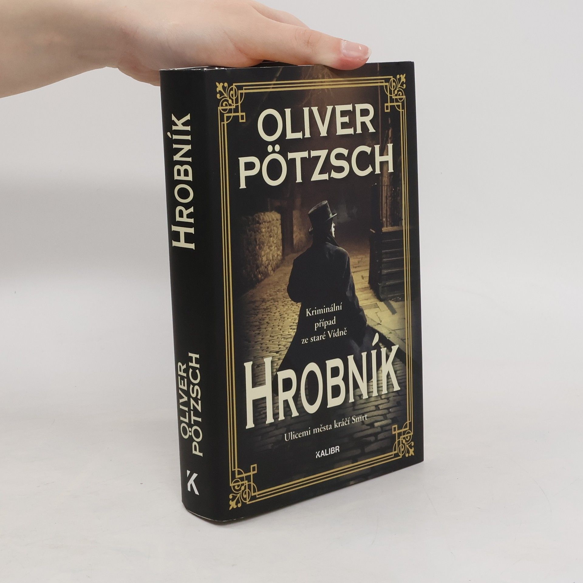 Oliver Pötzsch Hrobník