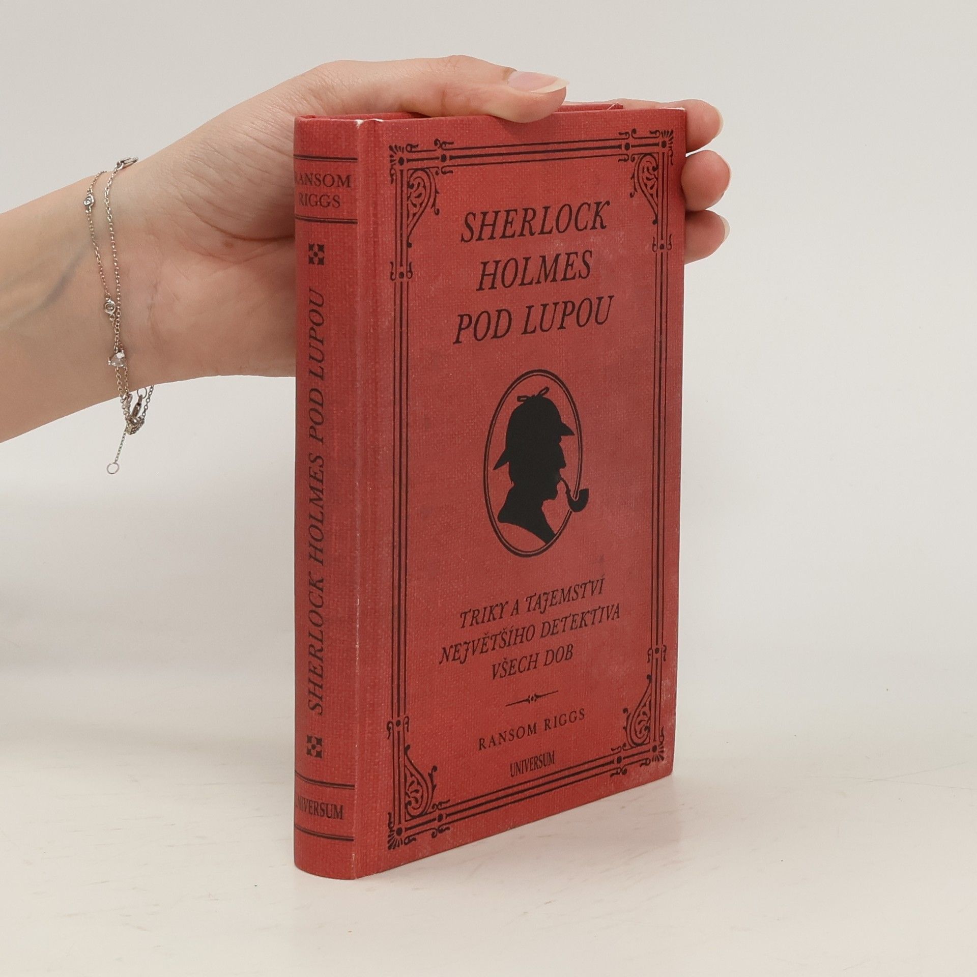 Ransom Riggs Sherlock Holmes pod lupou