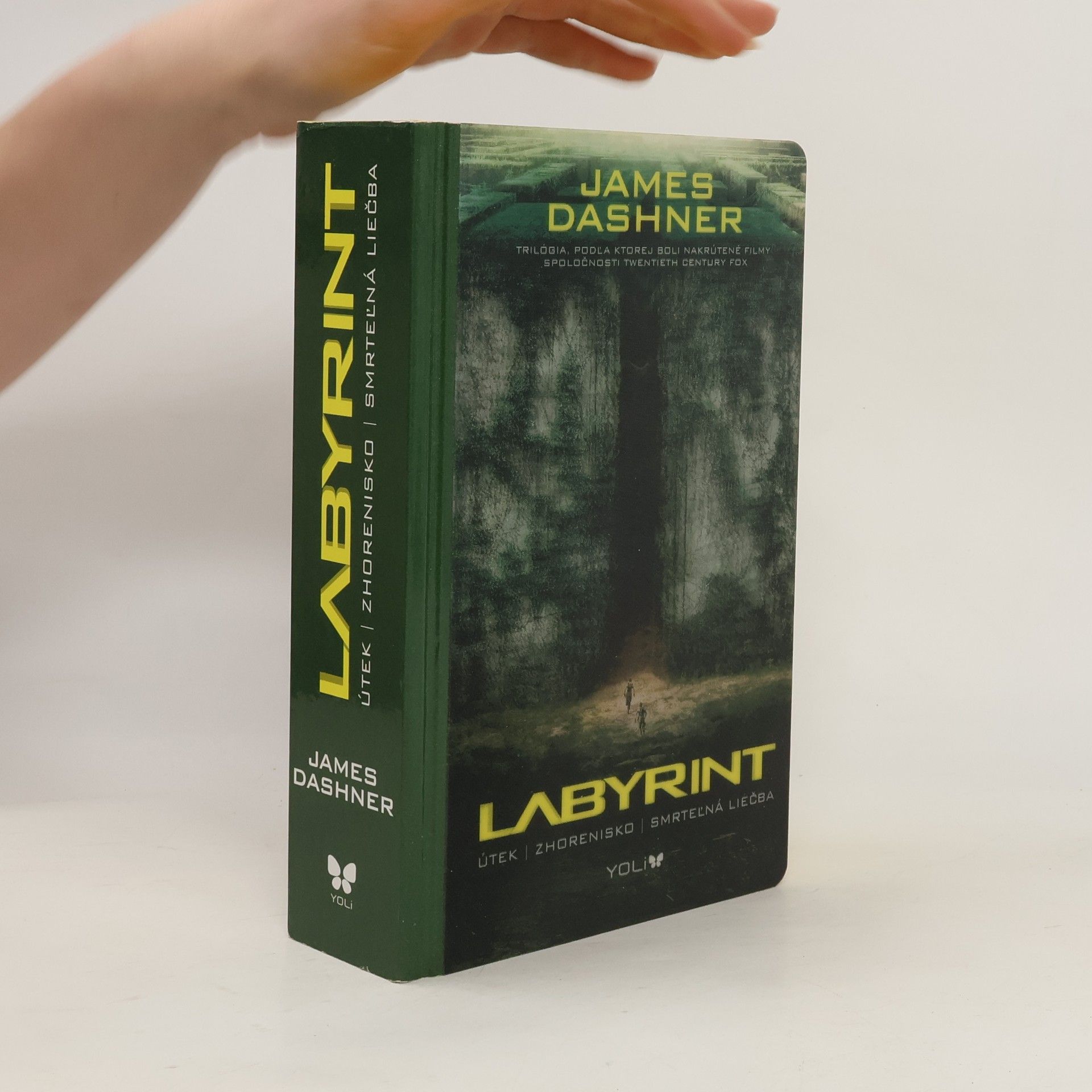 James Dashner Labyrint: Útek, Zhorenisko, Smrteľná liečba (3 díly v 1 svazku)