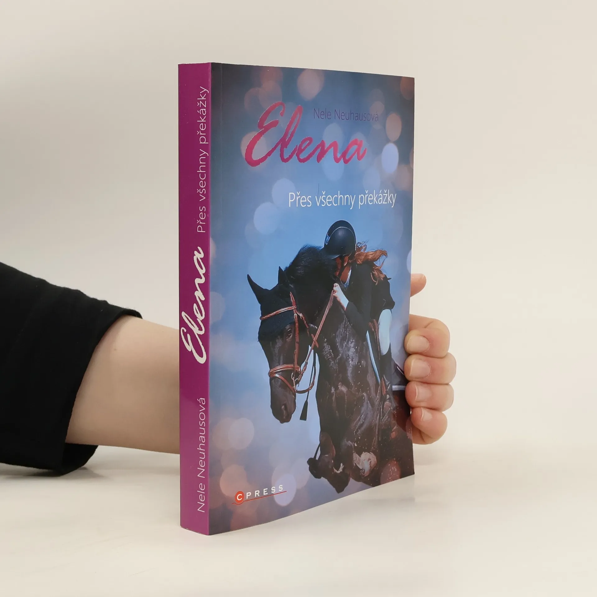 Elena. Přes všechny překážky | Kniha | mäkká | Ivana Vízdalová | CS