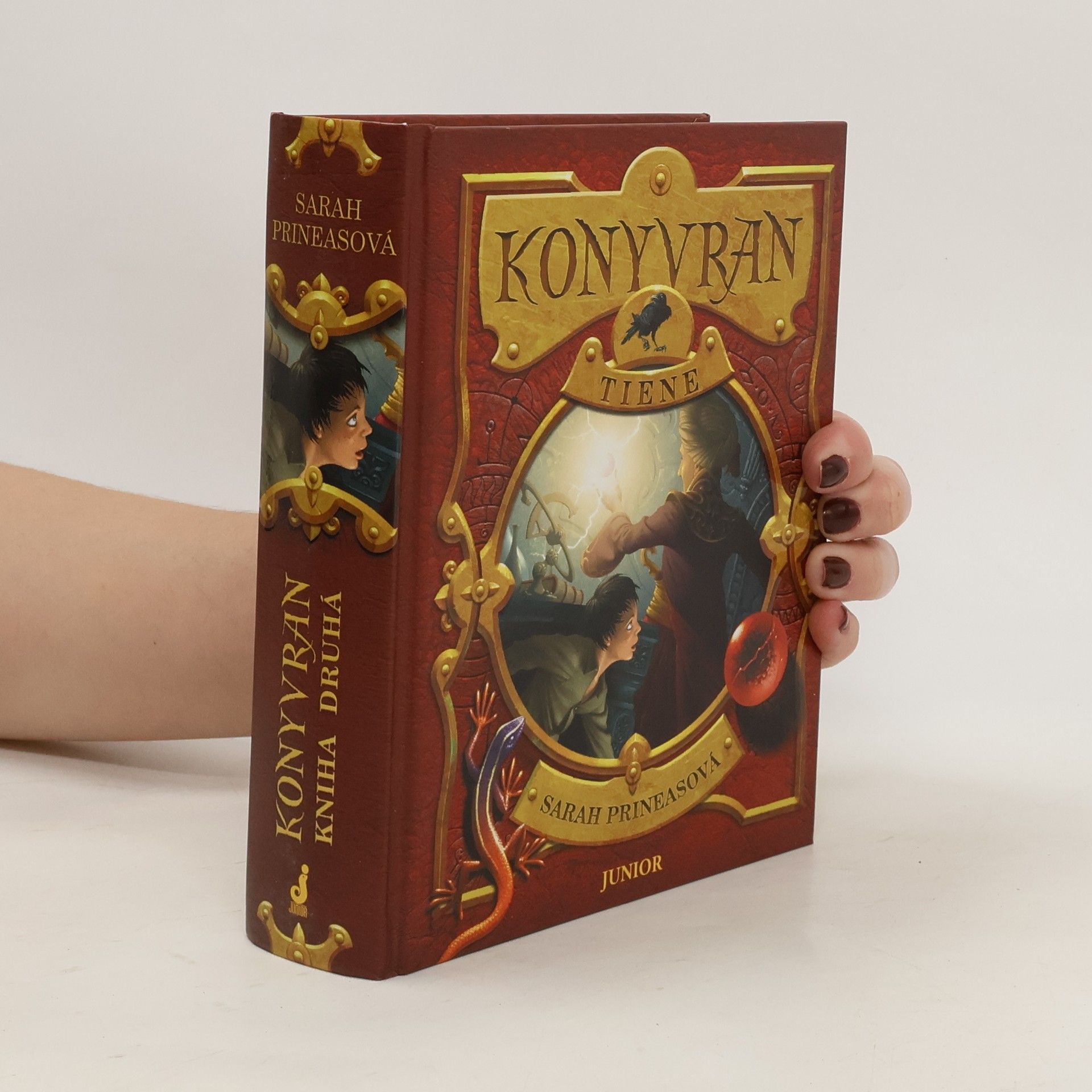 Sarah Prineas Konyvran, Tiene