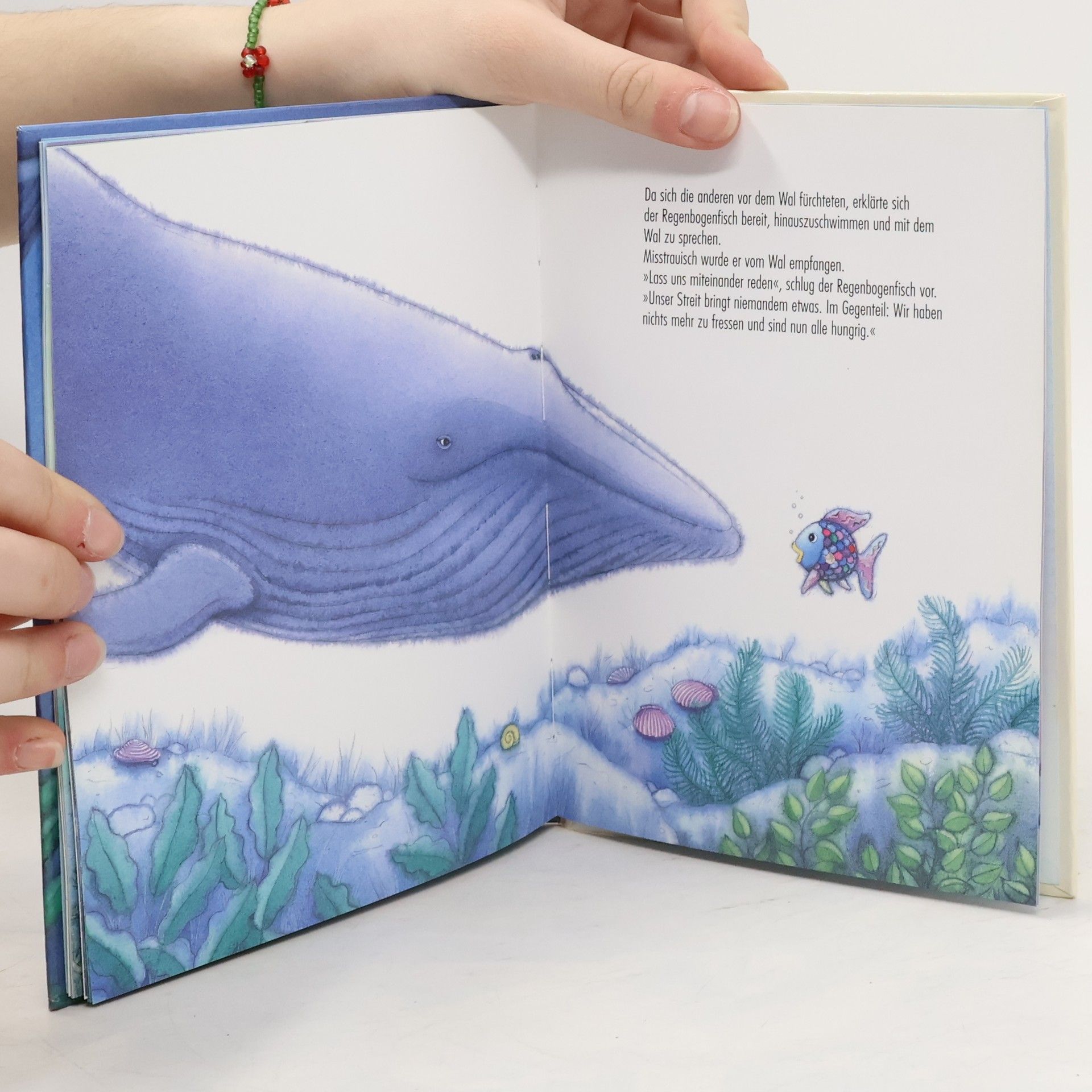 Marcus Pfister Der Regenbogenfisch stiftet Frieden