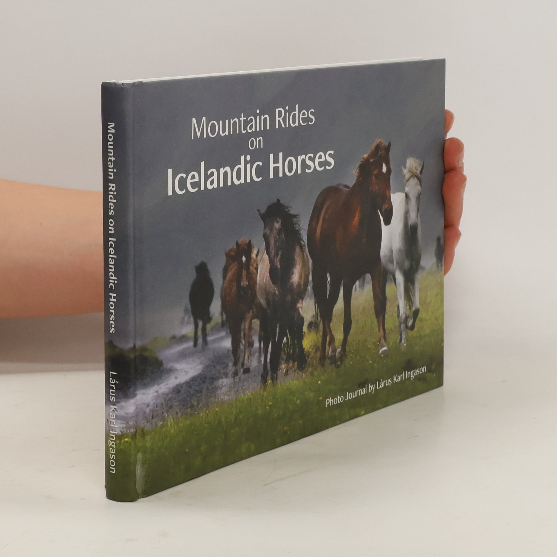 AA.VV. Mountain Rides in Icelandic Horses