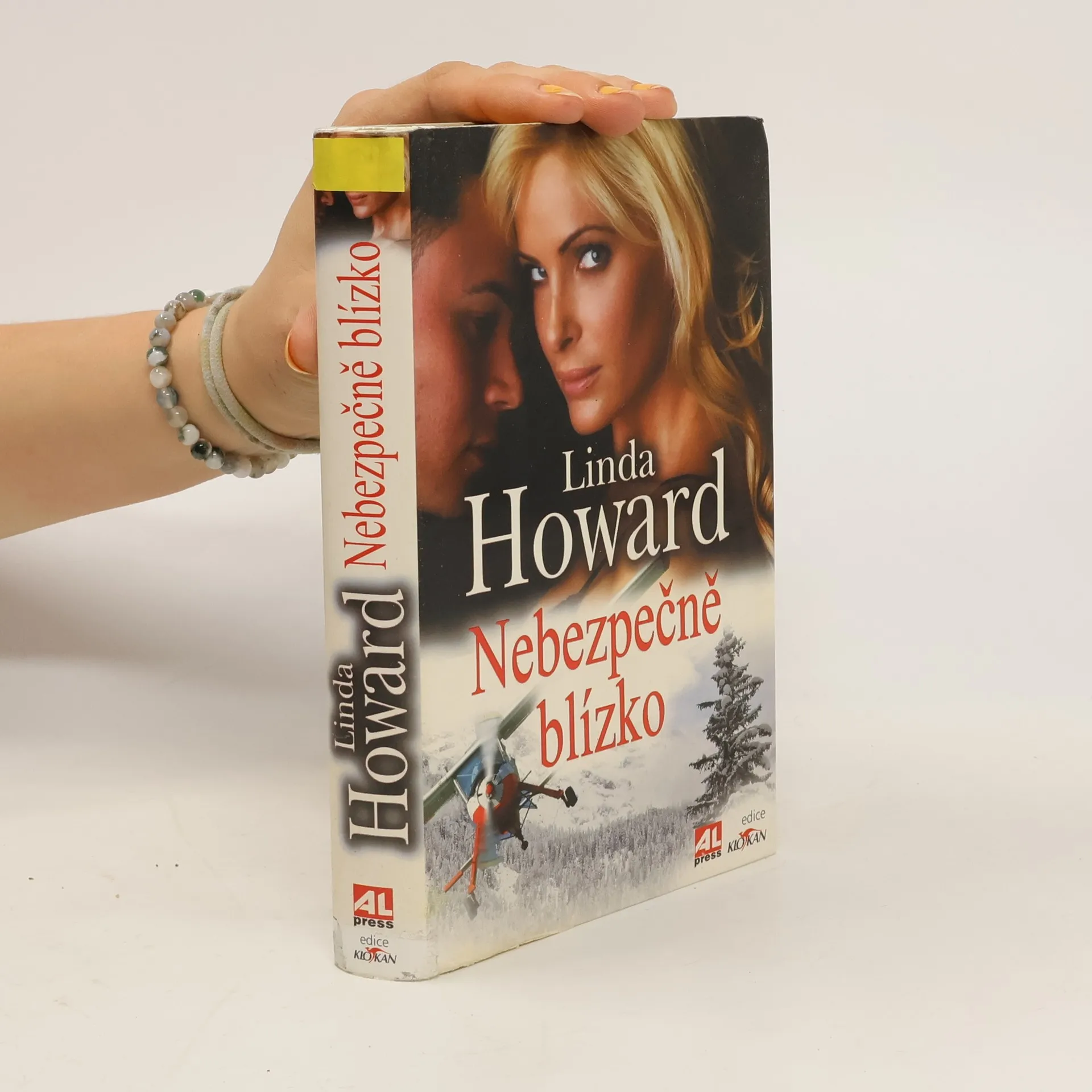 Nebezpečně blízko | Book | Hardcover | Linda Howington S. | CS