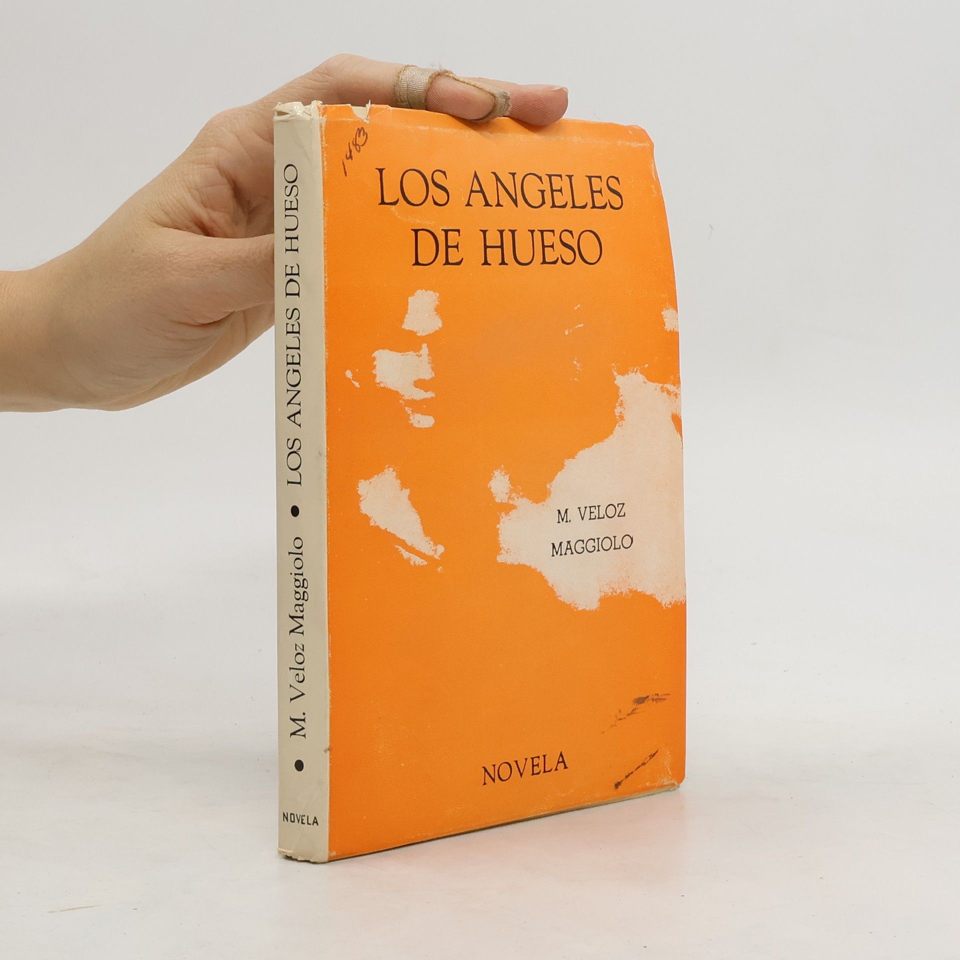 Marcio Veloz Maggiolo Los Angeles de hueso