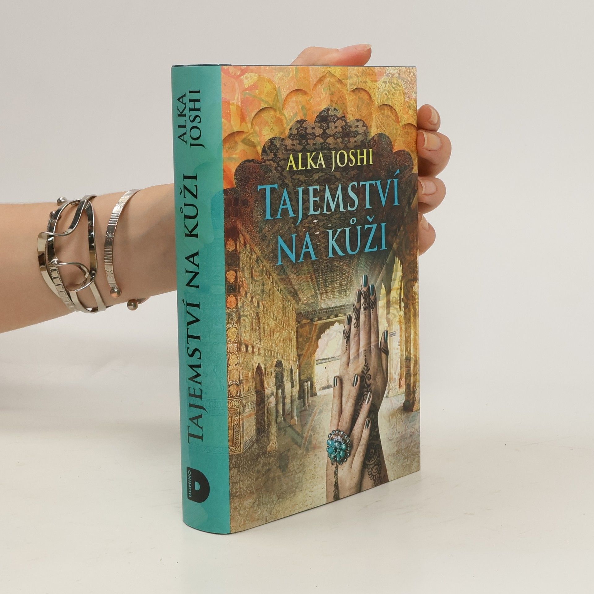 Alka Joshi Tajemství na kůži