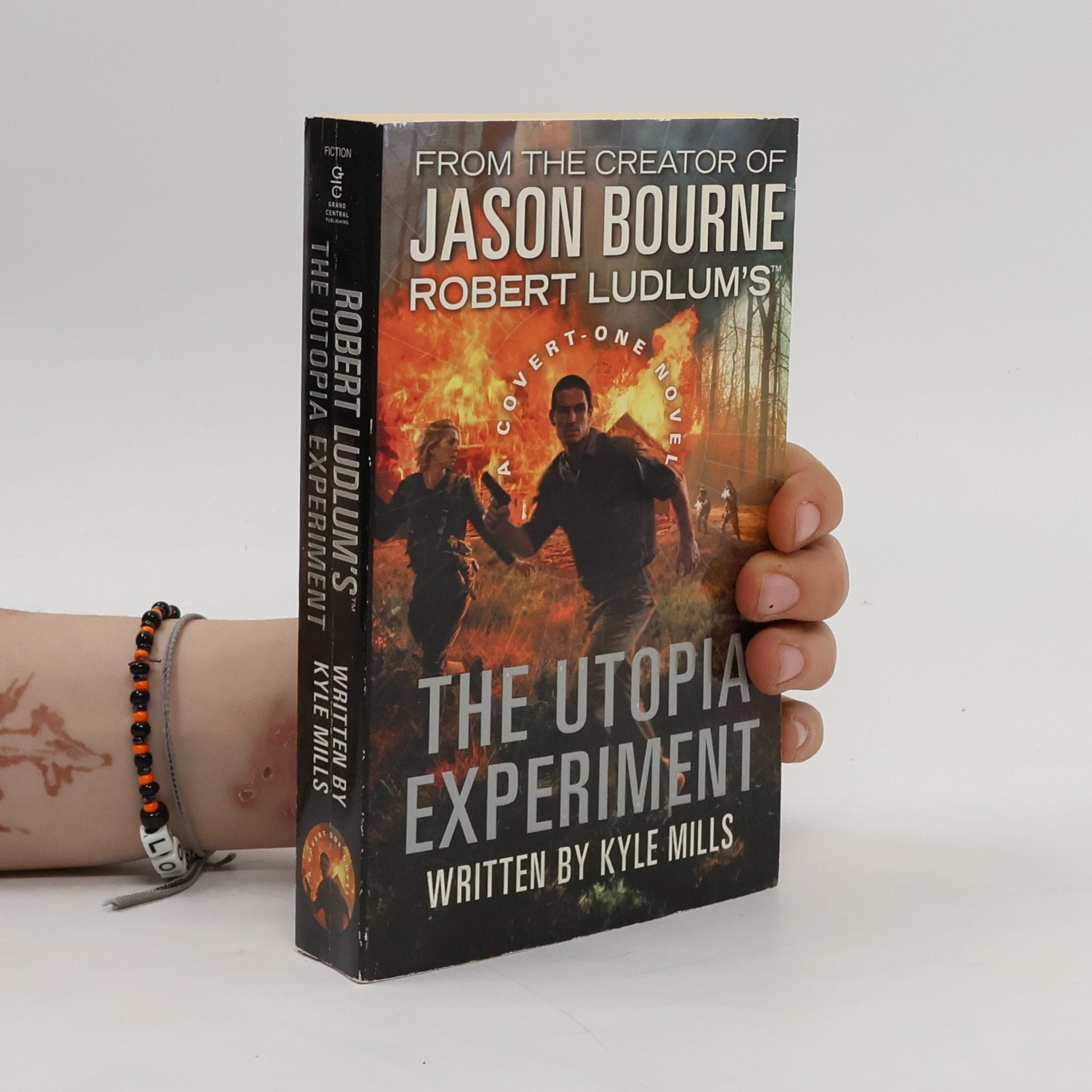 Kyle Mills Robert Ludlum's The Utopia Experiment