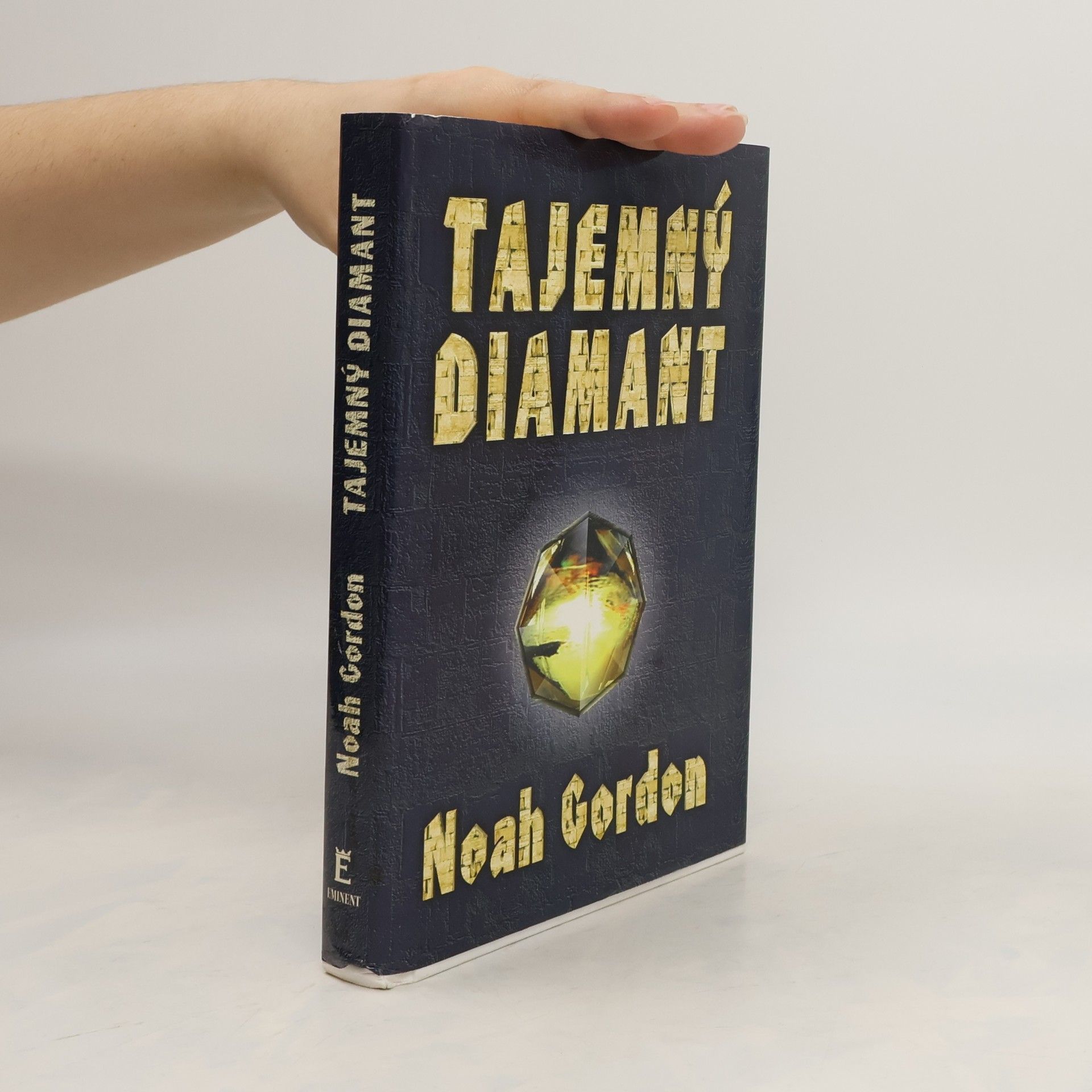Noah Gordon Tajemný diamant